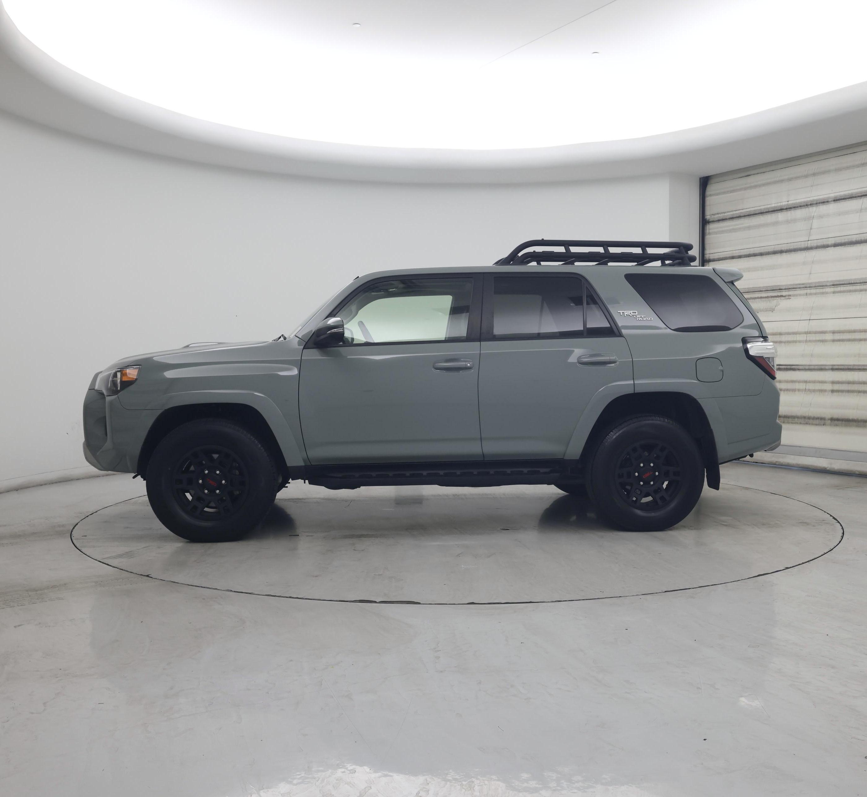Thumbnail: 2022 Toyota 4Runner - 3