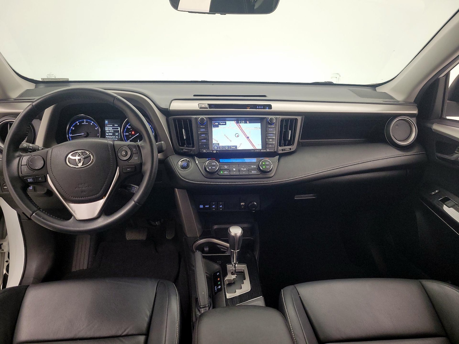 2017 Toyota RAV4 Limited - Photo 10