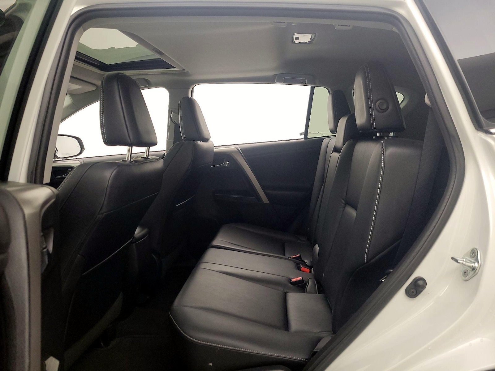 2017 Toyota RAV4 Limited - Photo 22