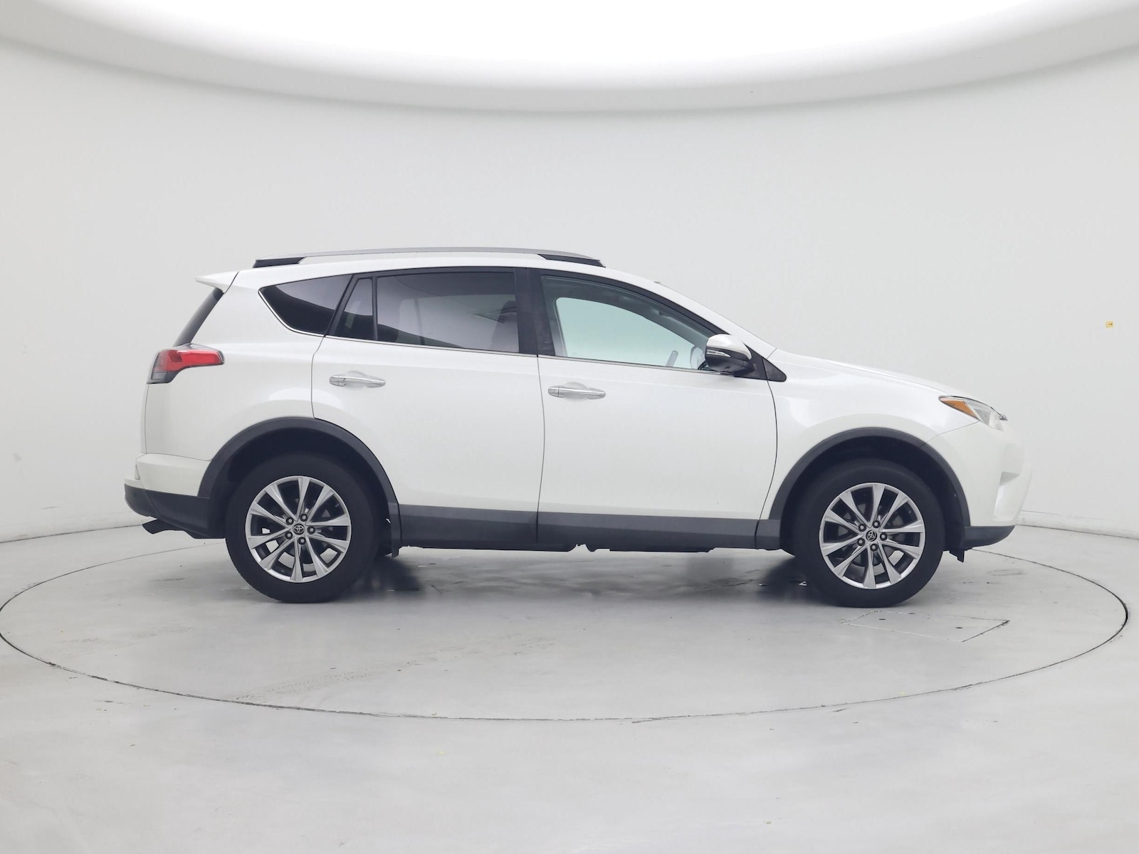 2017 Toyota RAV4 Limited - Photo 8
