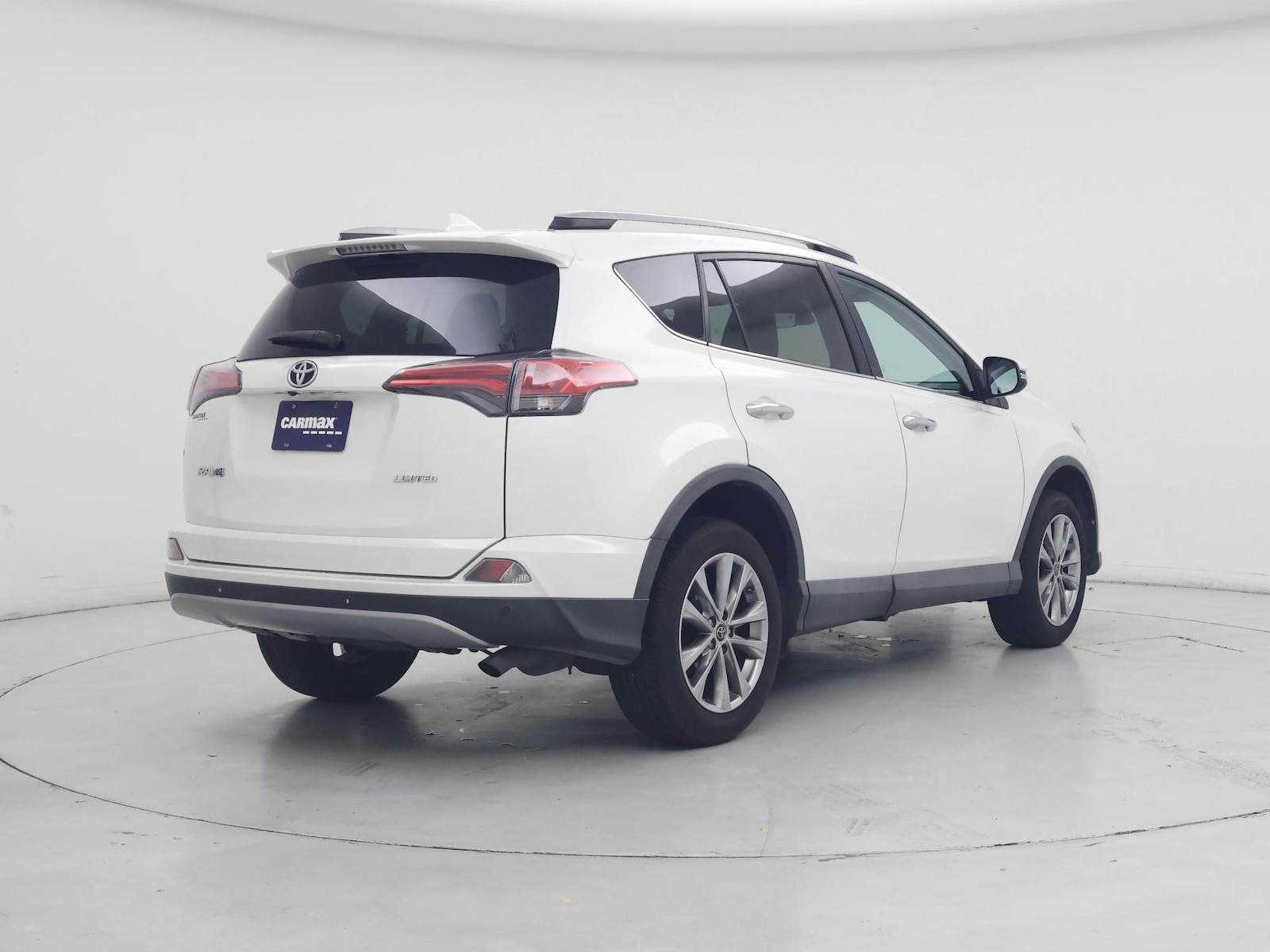 2017 Toyota RAV4 Limited - Photo 9