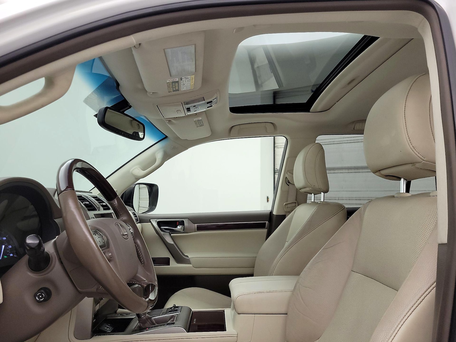 Sunroof(s) & Overhead Airbags