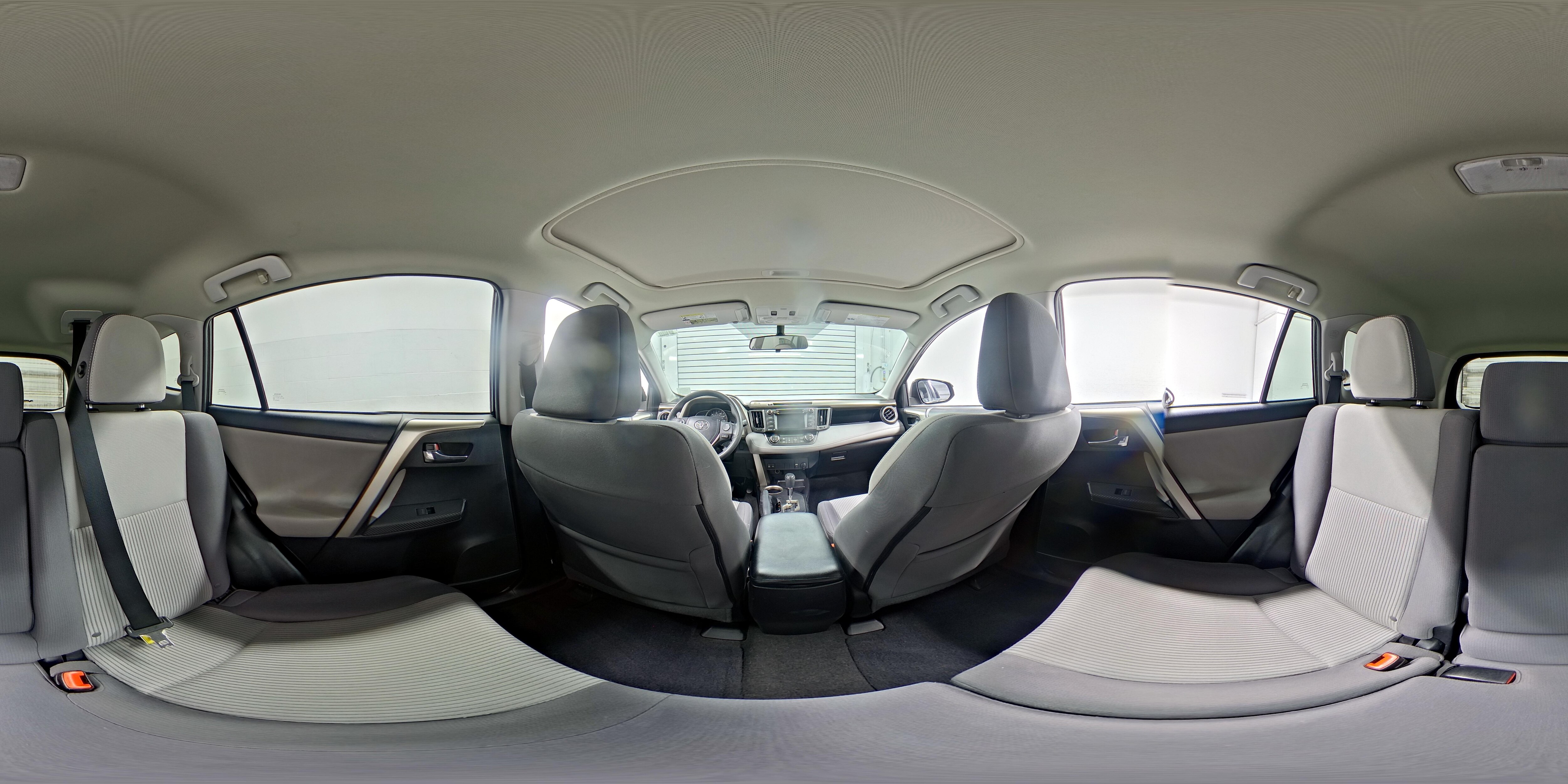 2015 Toyota RAV4 XLE - Photo 24
