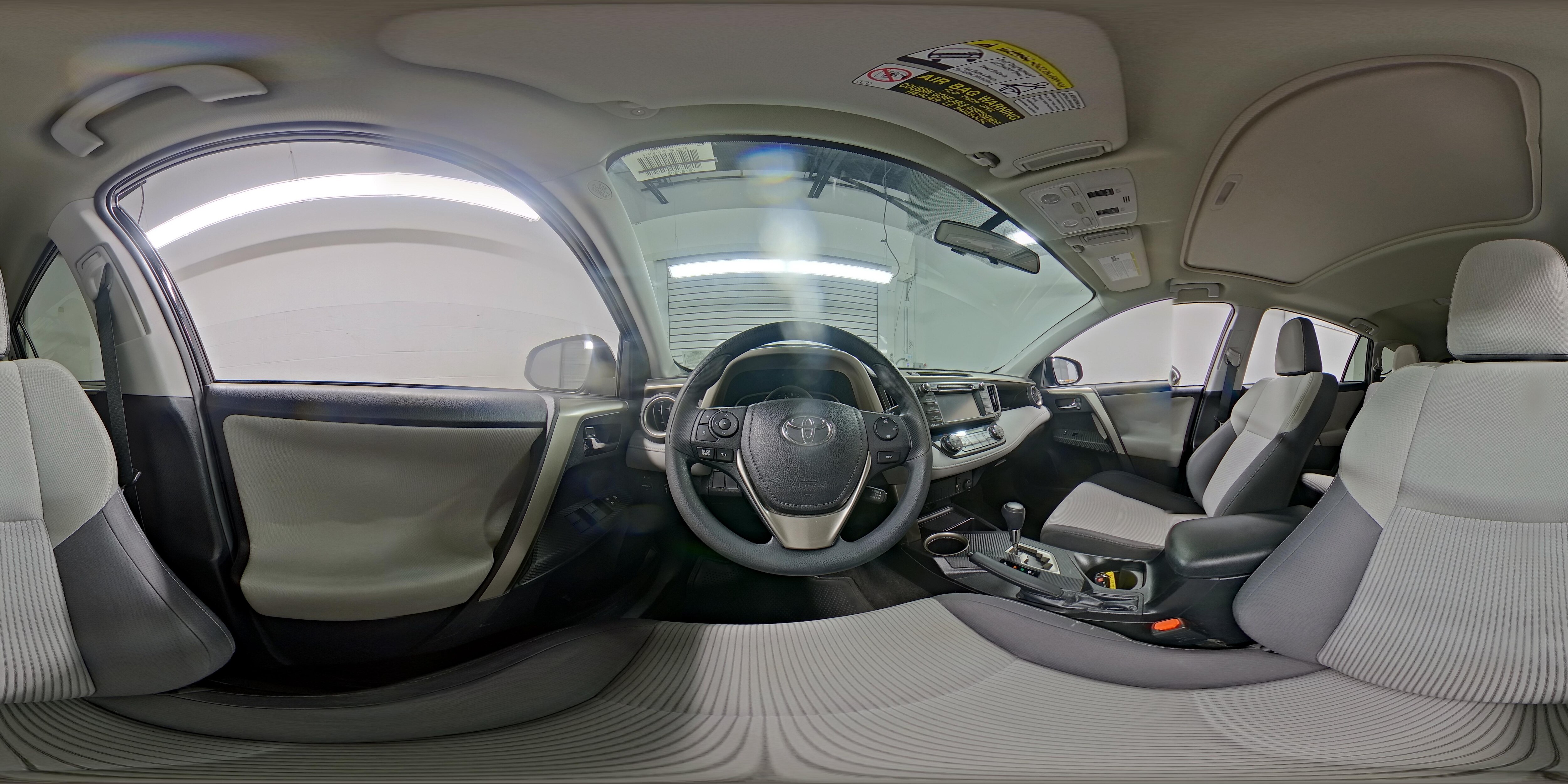 2015 Toyota RAV4 XLE - Photo 25