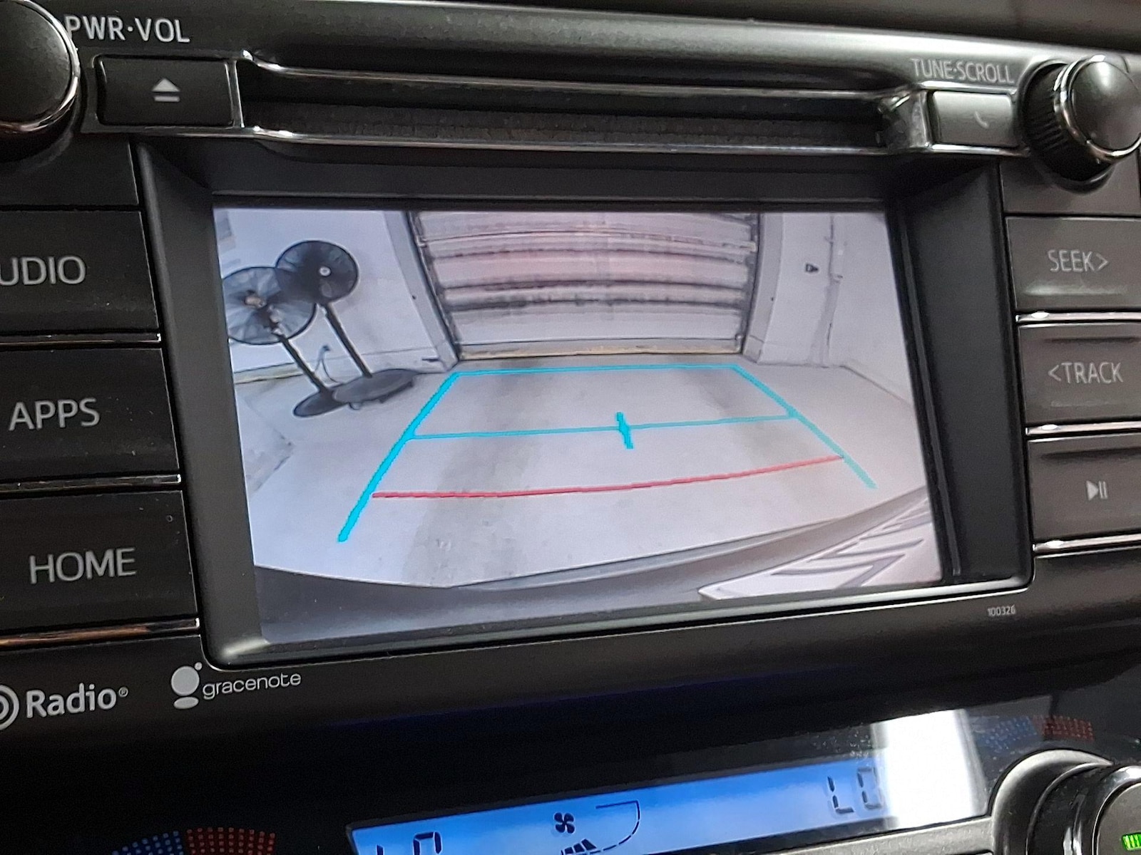 2015 Toyota RAV4 XLE - Photo 13