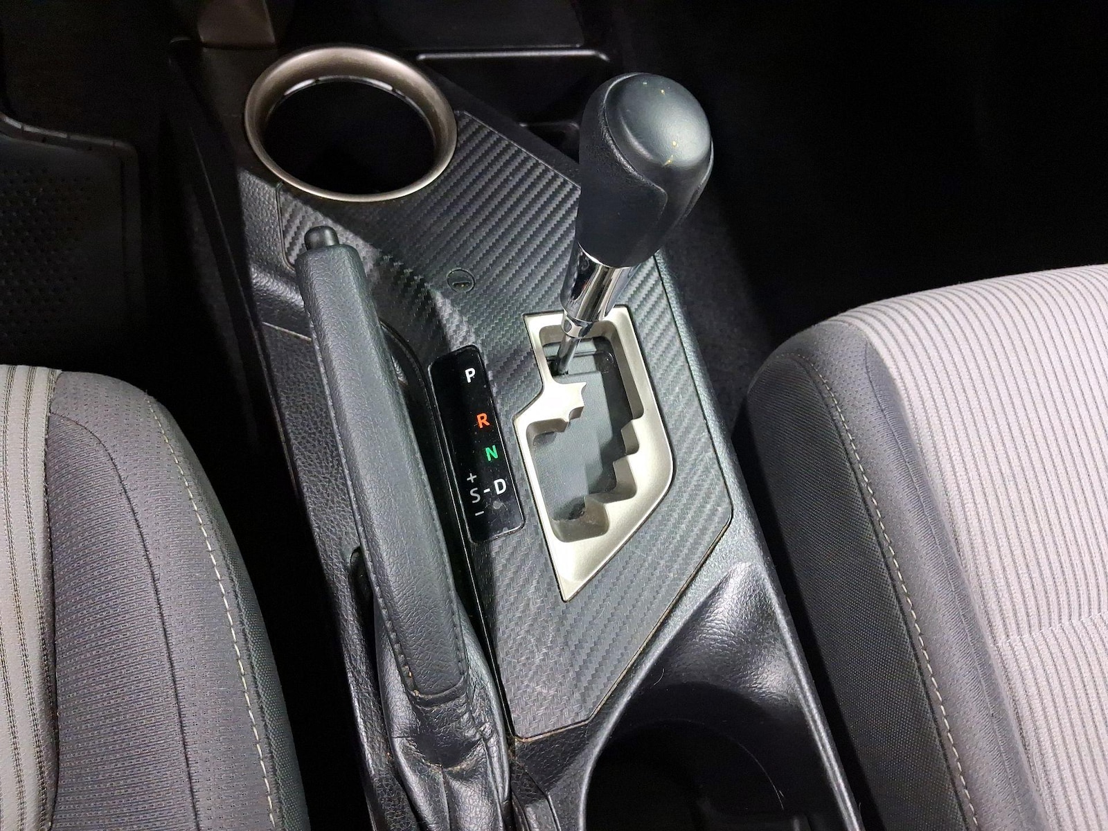 2015 Toyota RAV4 XLE - Photo 16
