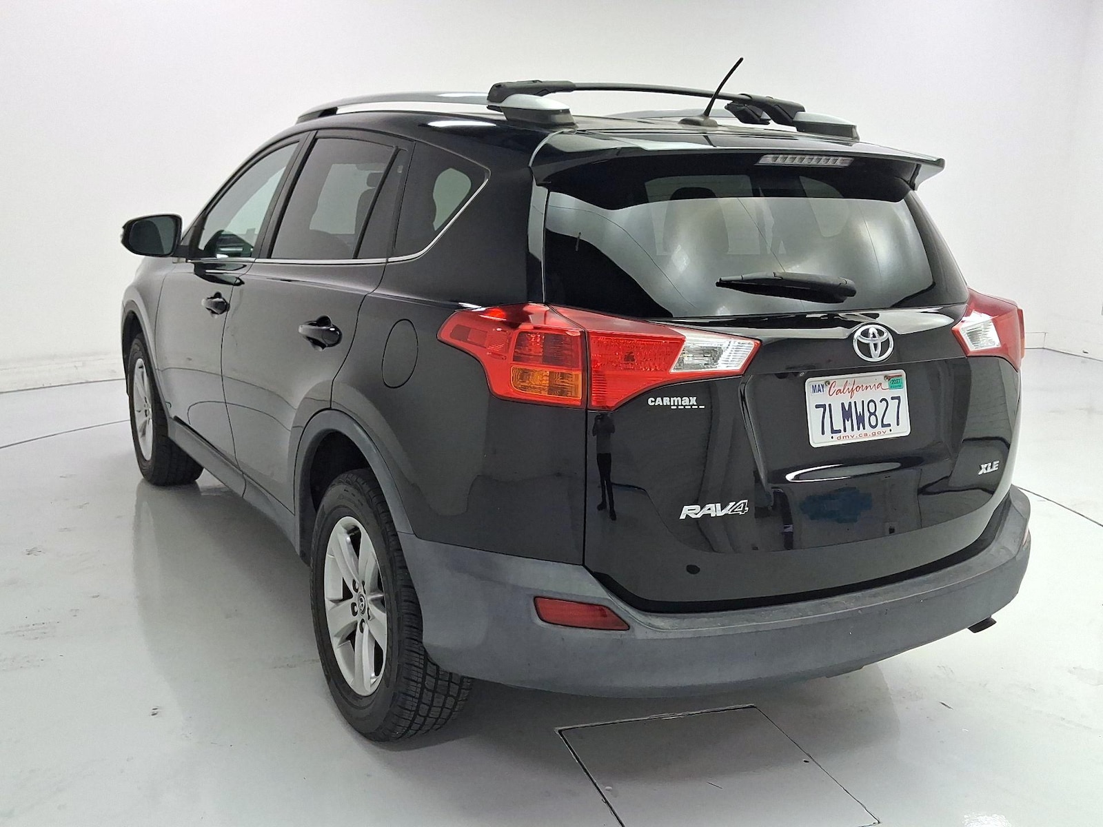 2015 Toyota RAV4 XLE - Photo 7