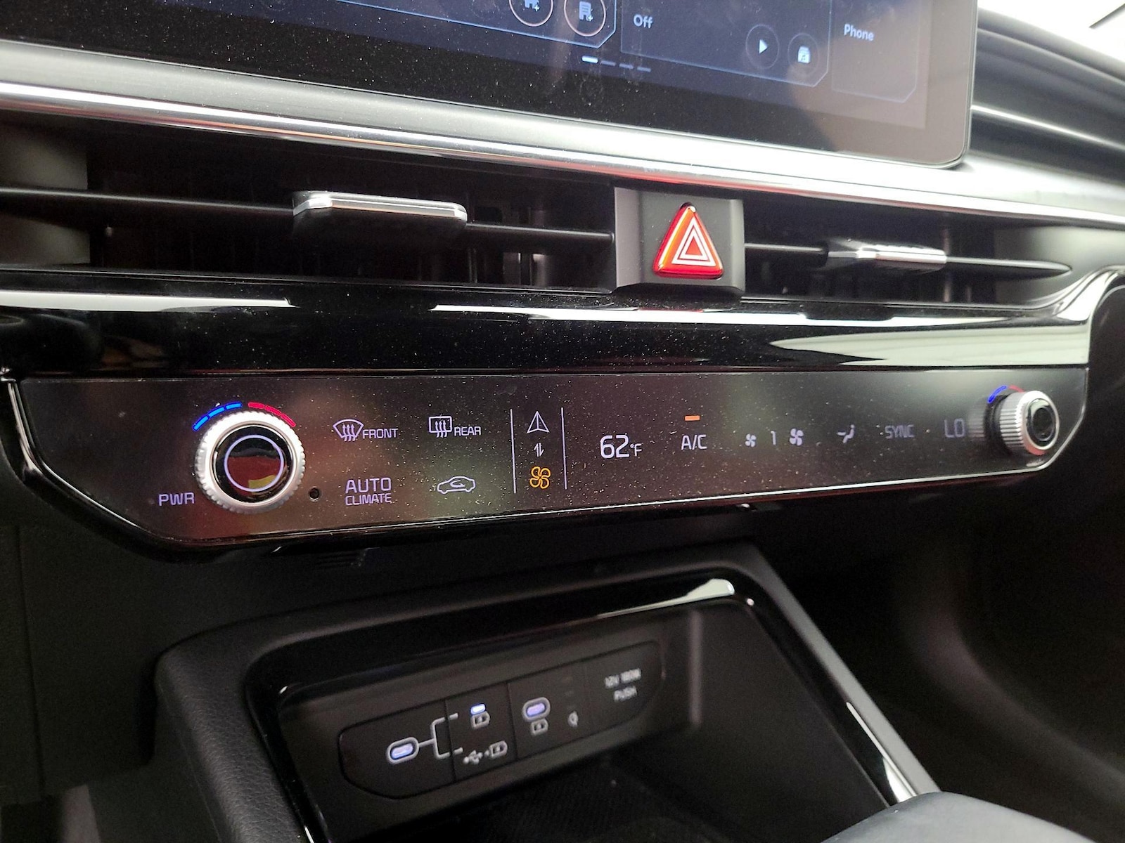 2025 Kia K5 GT-Line - Photo 18