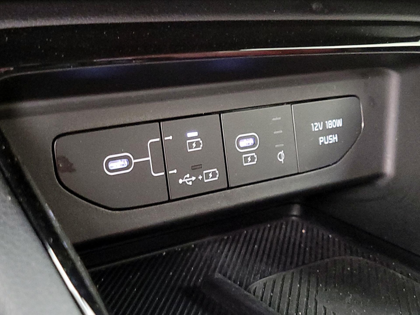 2025 Kia K5 GT-Line - Photo 20