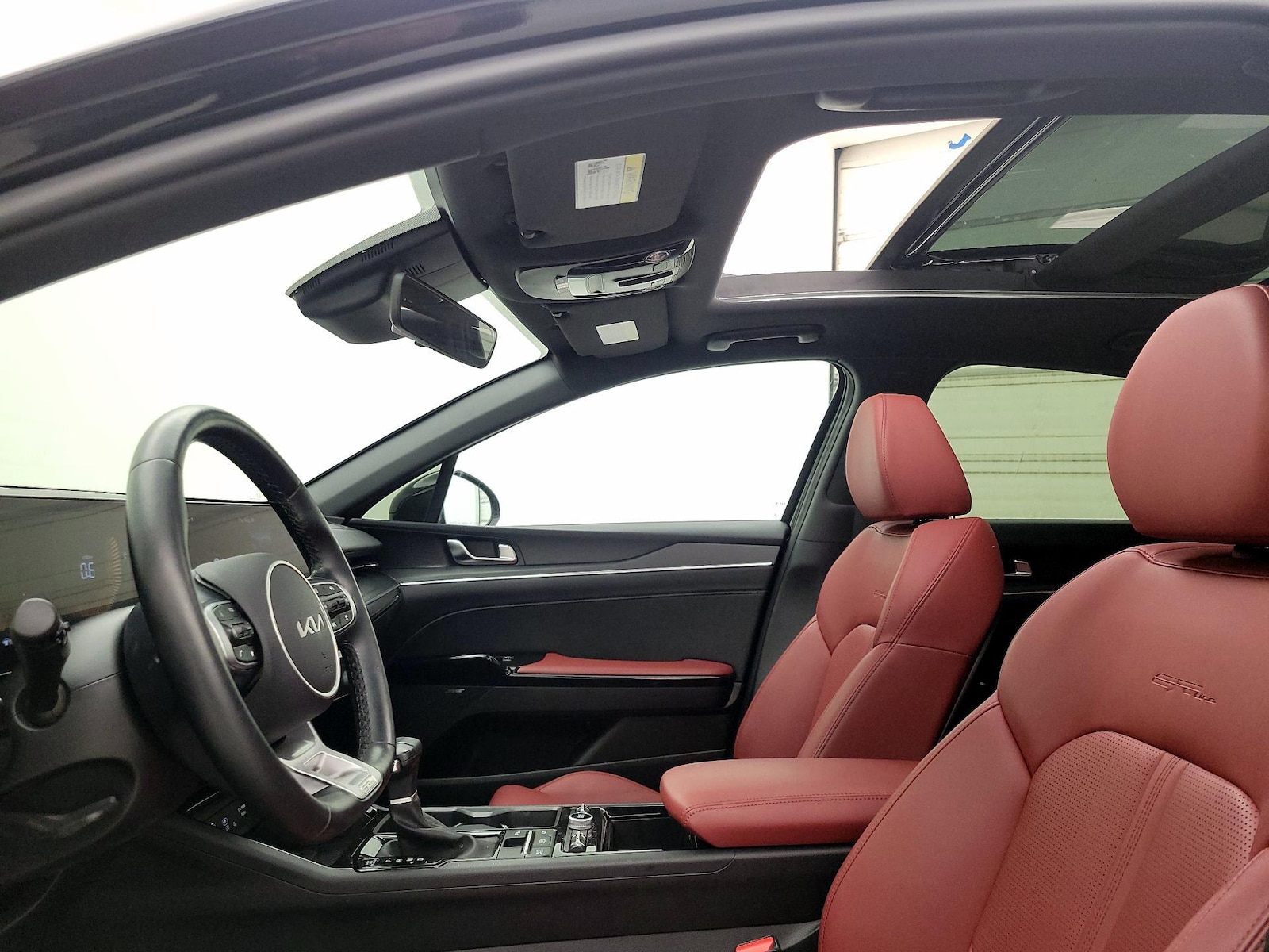 2025 Kia K5 GT-Line - Photo 21