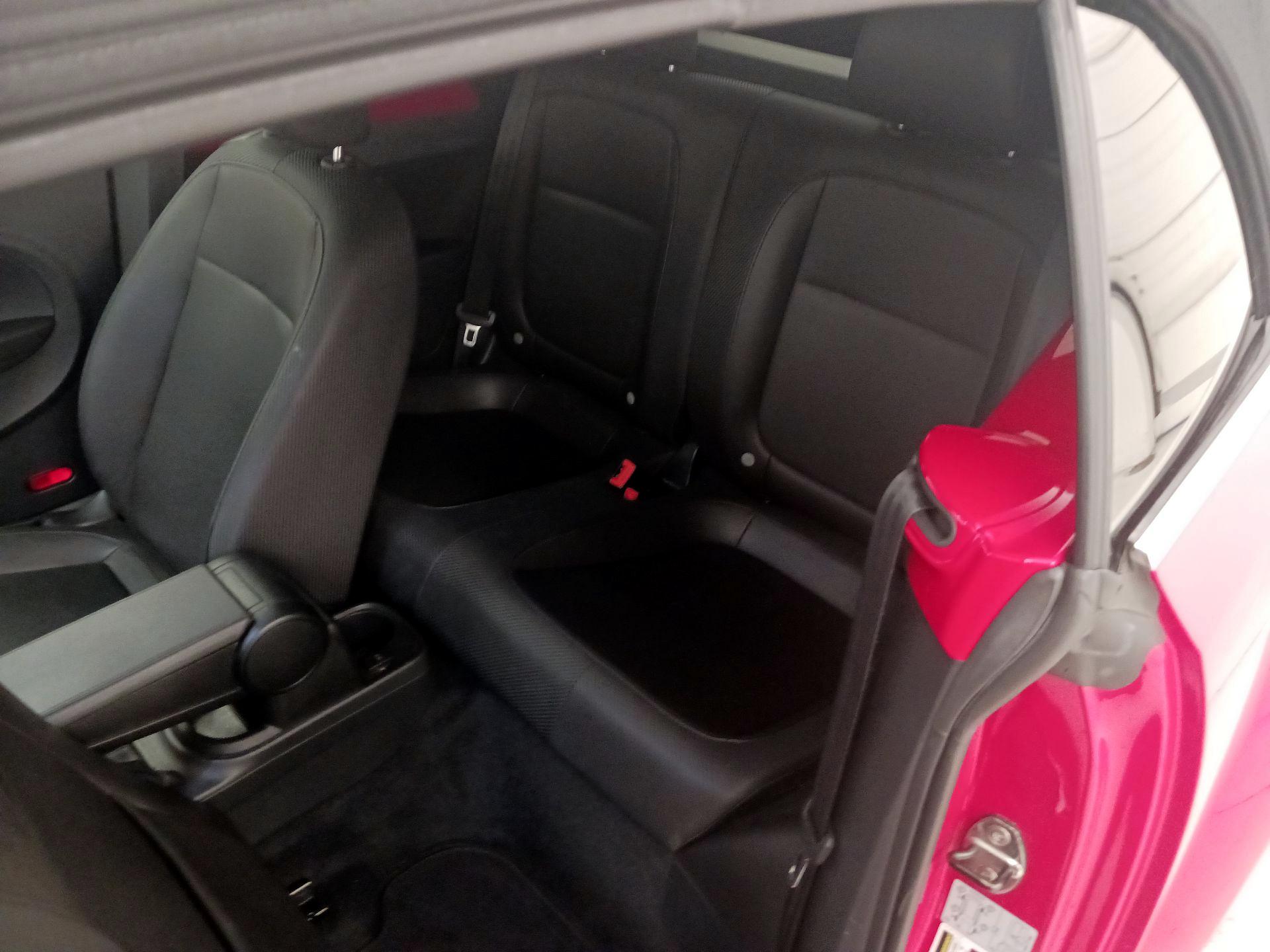 Thumbnail: 2014 Volkswagen Beetle - 18