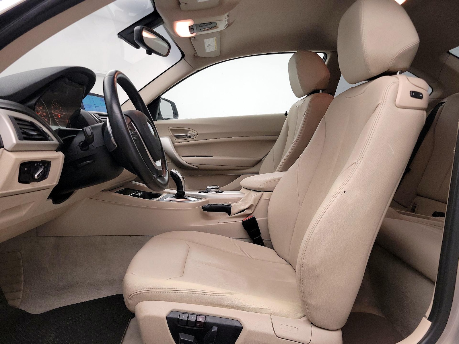 Power Seat(s) & Side Airbags