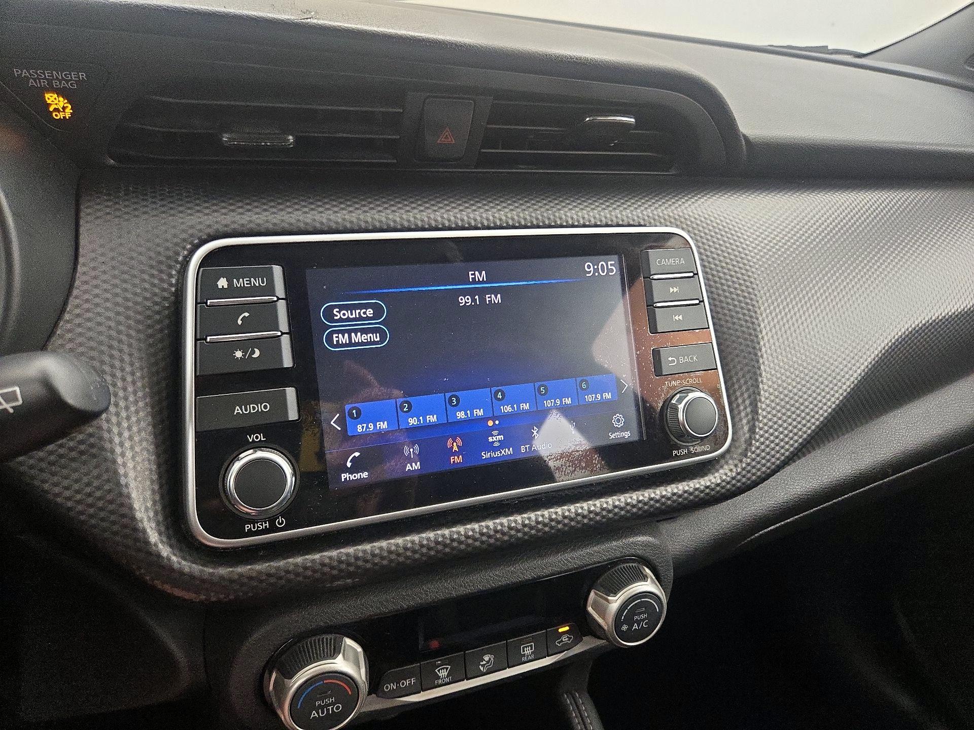 Thumbnail: 2019 Nissan Kicks - 15