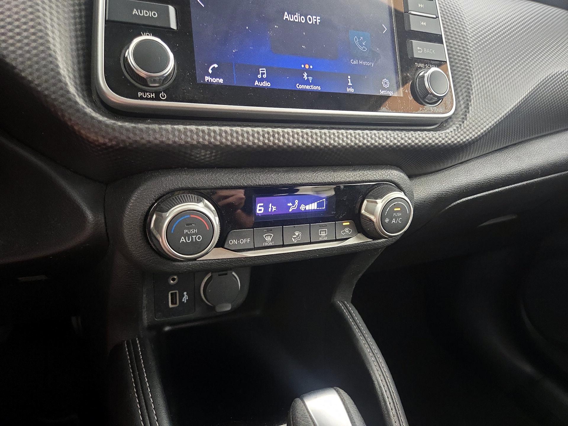 Thumbnail: 2019 Nissan Kicks - 16