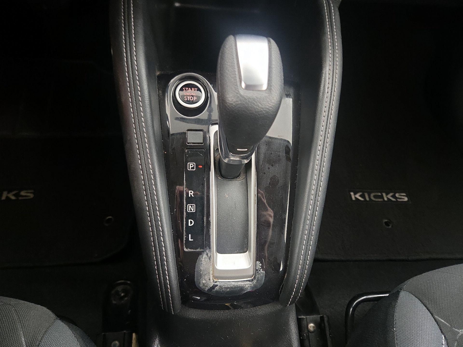 Thumbnail: 2019 Nissan Kicks - 17