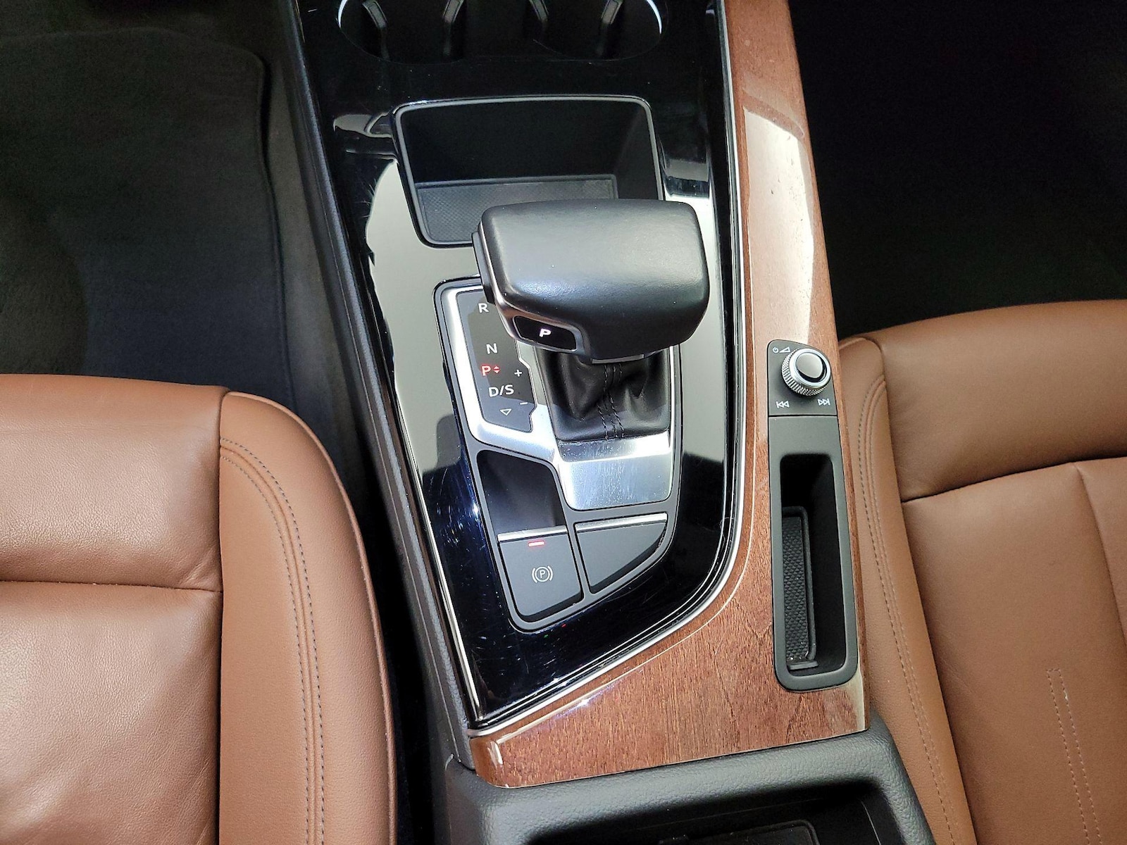 2021 Audi A4 Premium - Photo 16