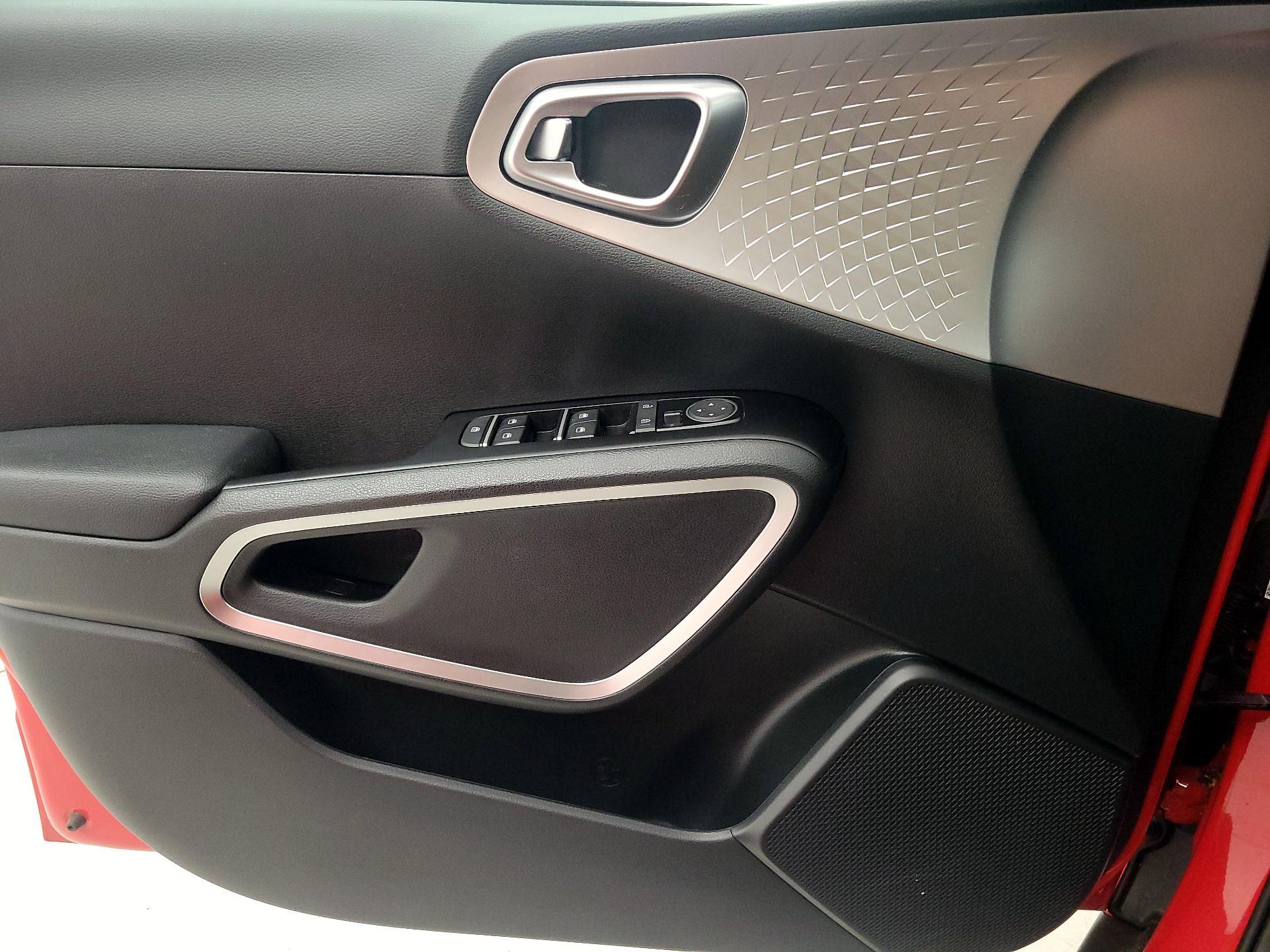Thumbnail: 2023 Kia Soul - 12