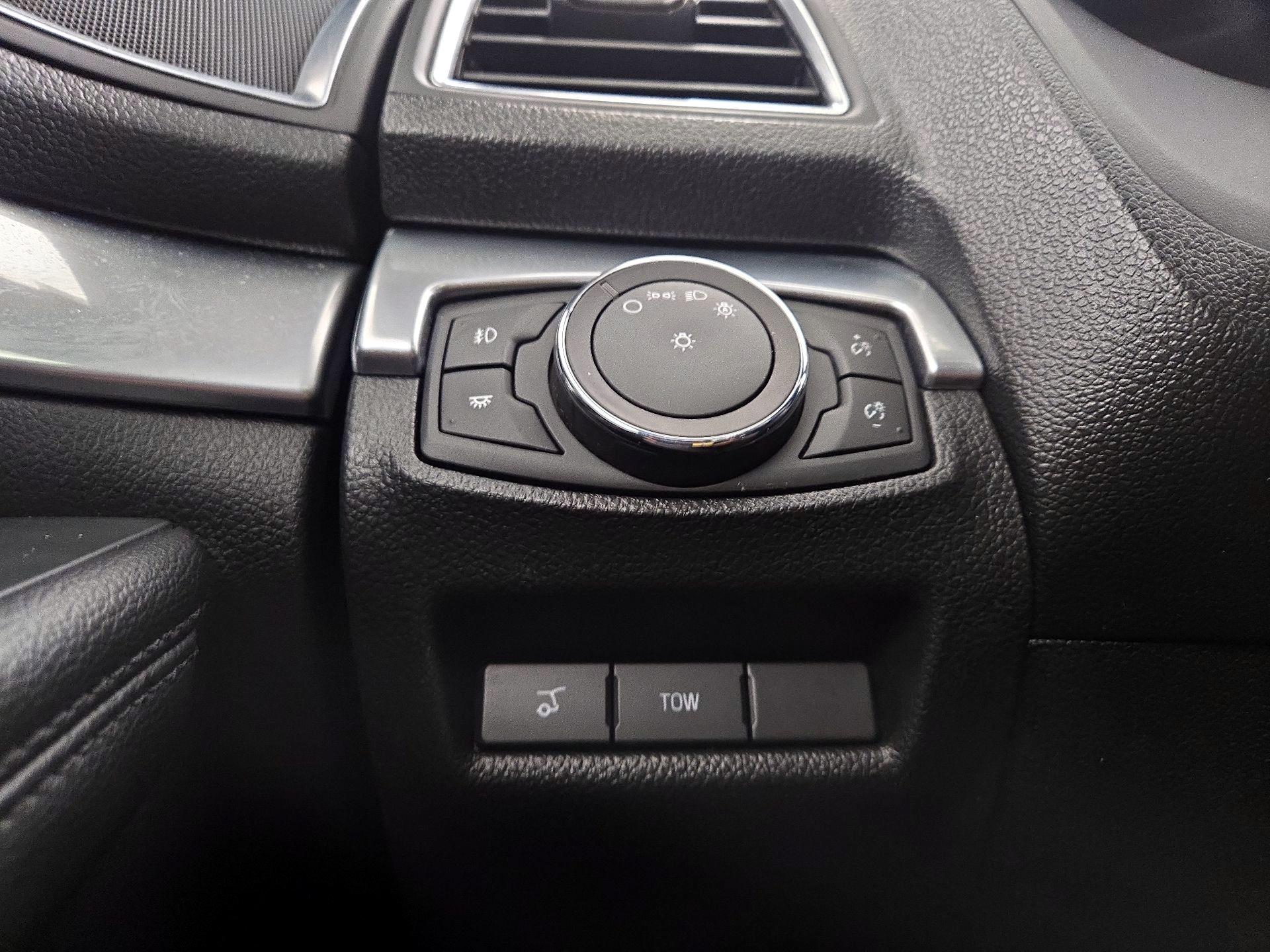 Thumbnail: 2019 Ford Explorer - 13