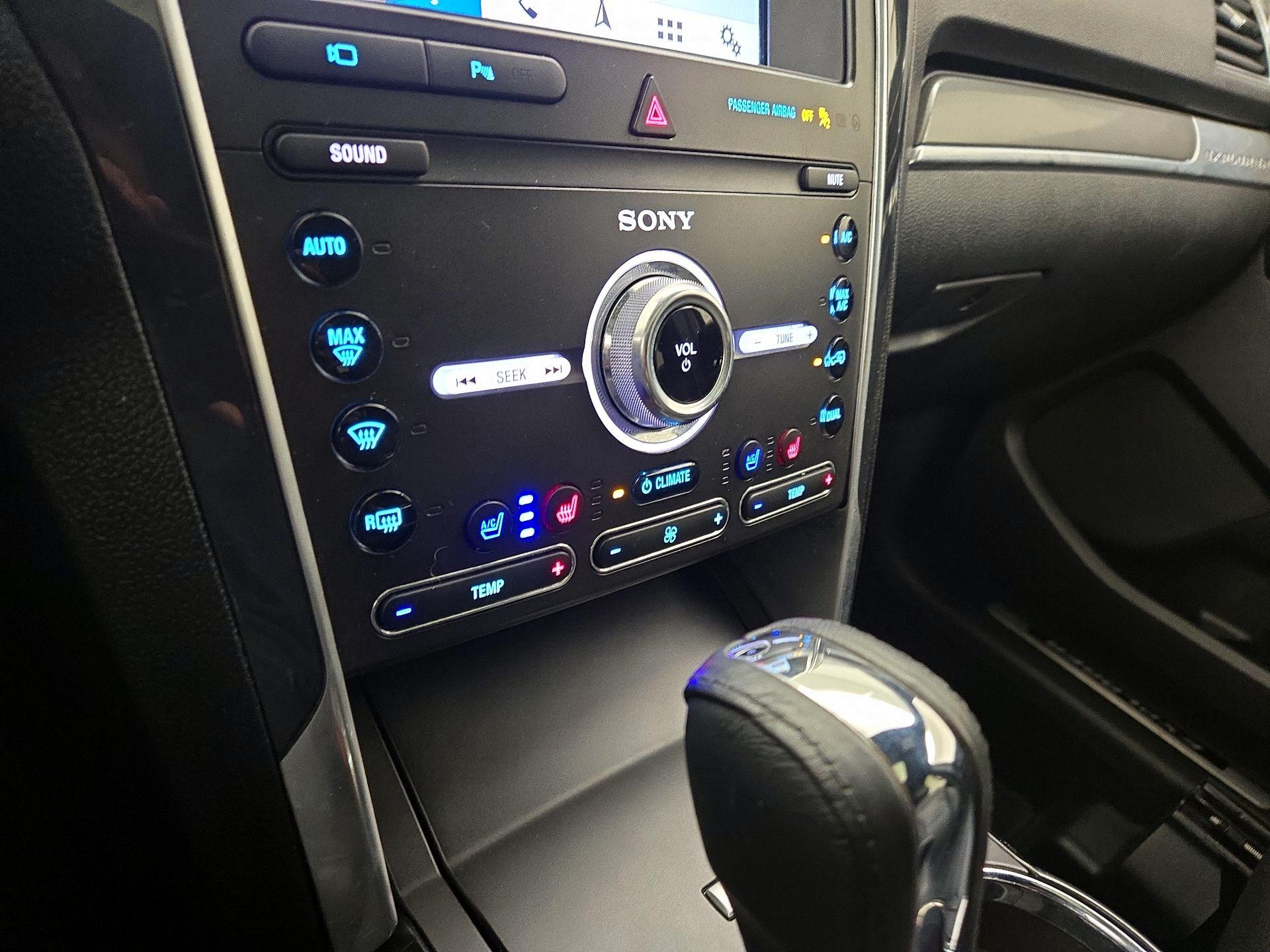 Thumbnail: 2019 Ford Explorer - 17