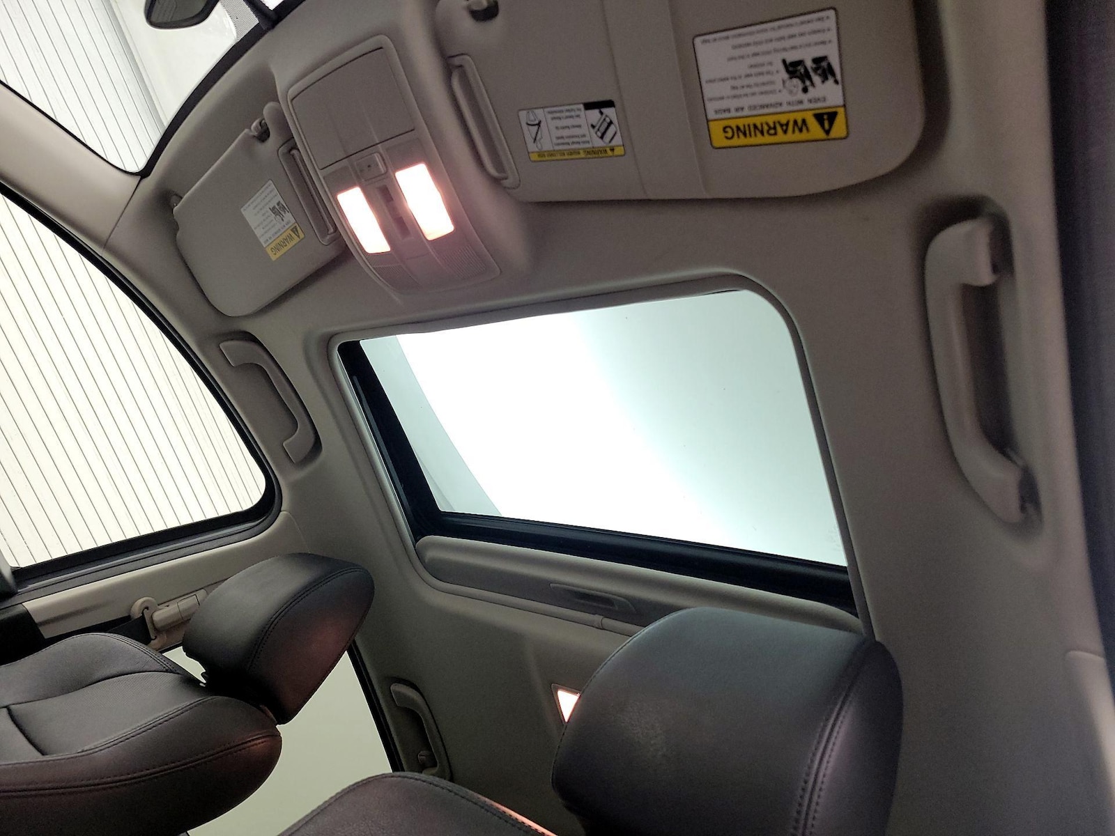 Sunroof(s) & Overhead Airbags