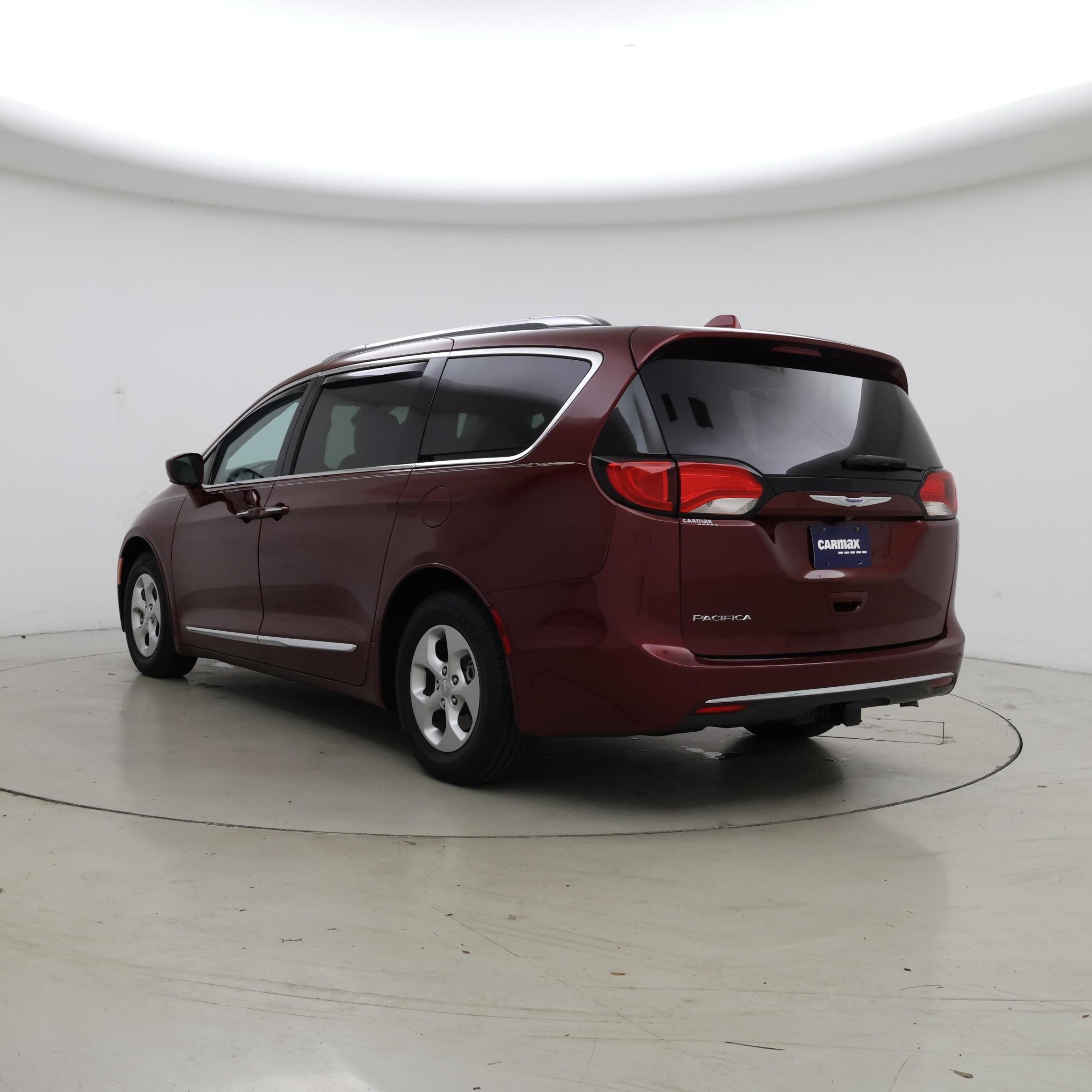 Thumbnail: 2017 Chrysler Pacifica - 2