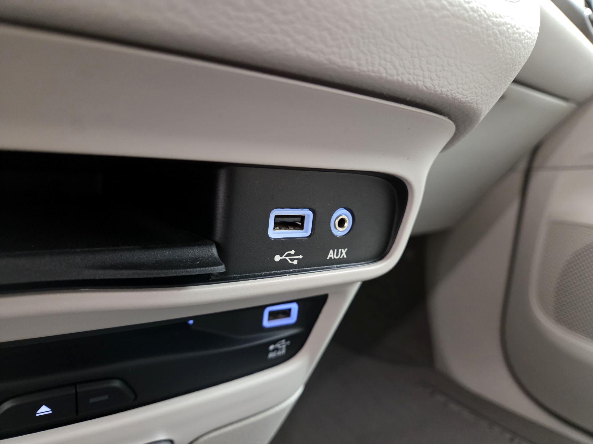 Thumbnail: 2017 Chrysler Pacifica - 19
