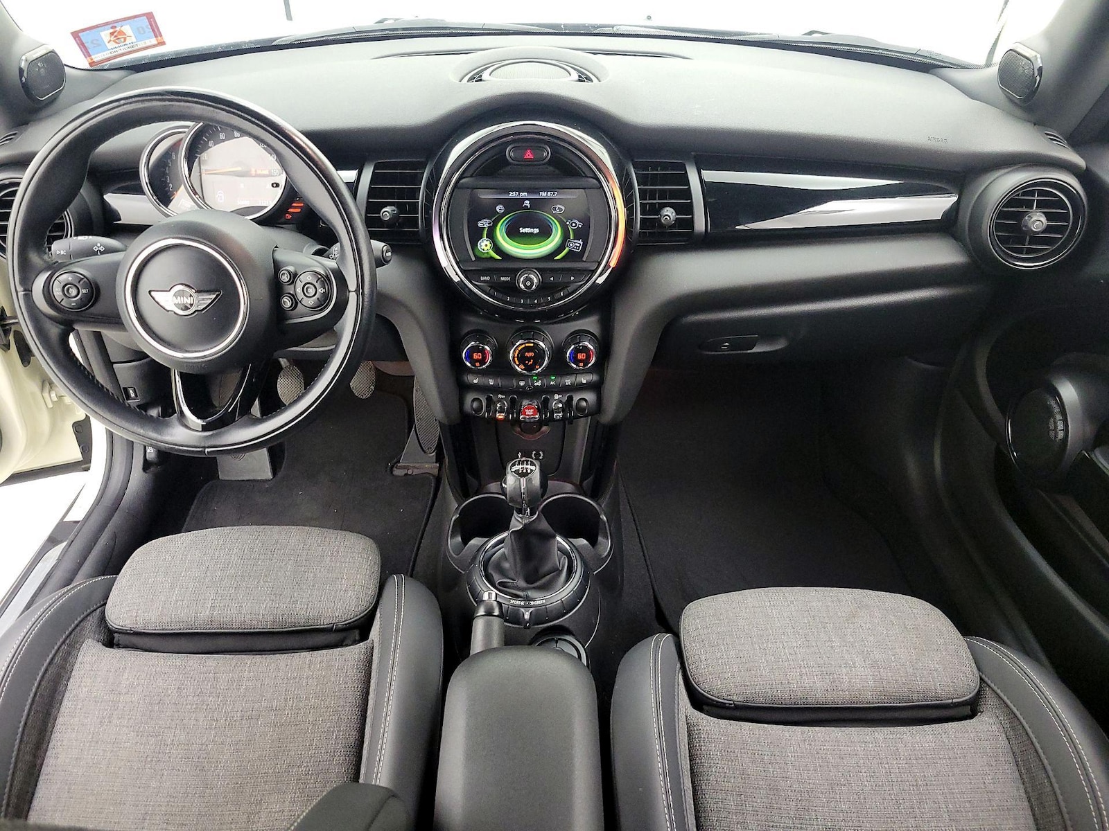 2016 MINI Cooper S - Photo 10