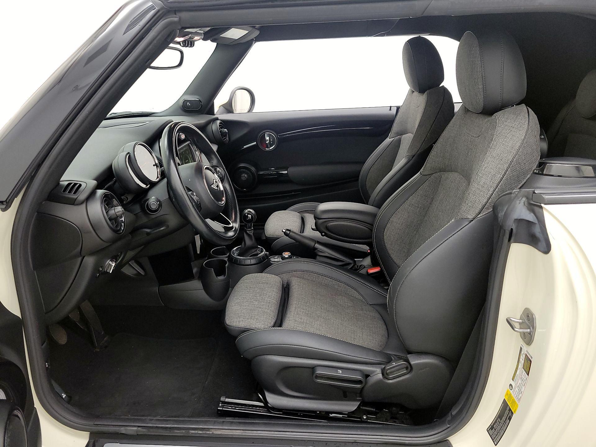Thumbnail: 2016 MINI Cooper - 11