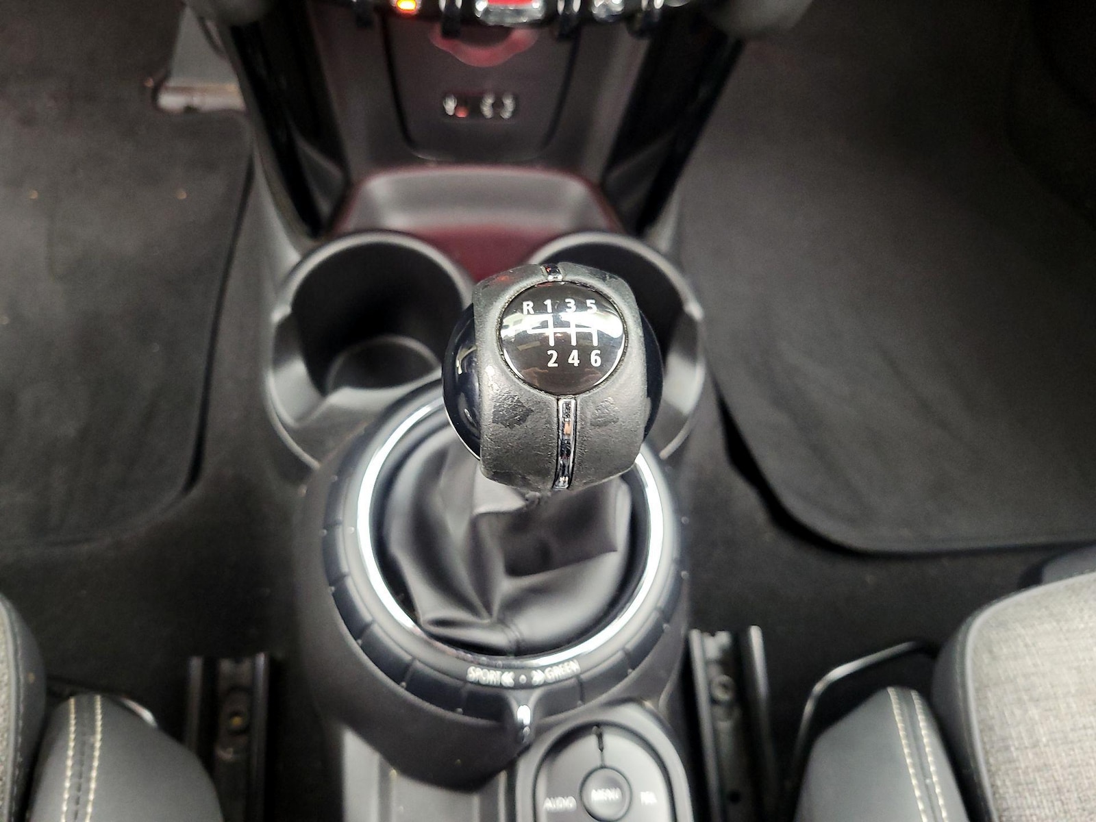 2016 MINI Cooper S - Photo 17