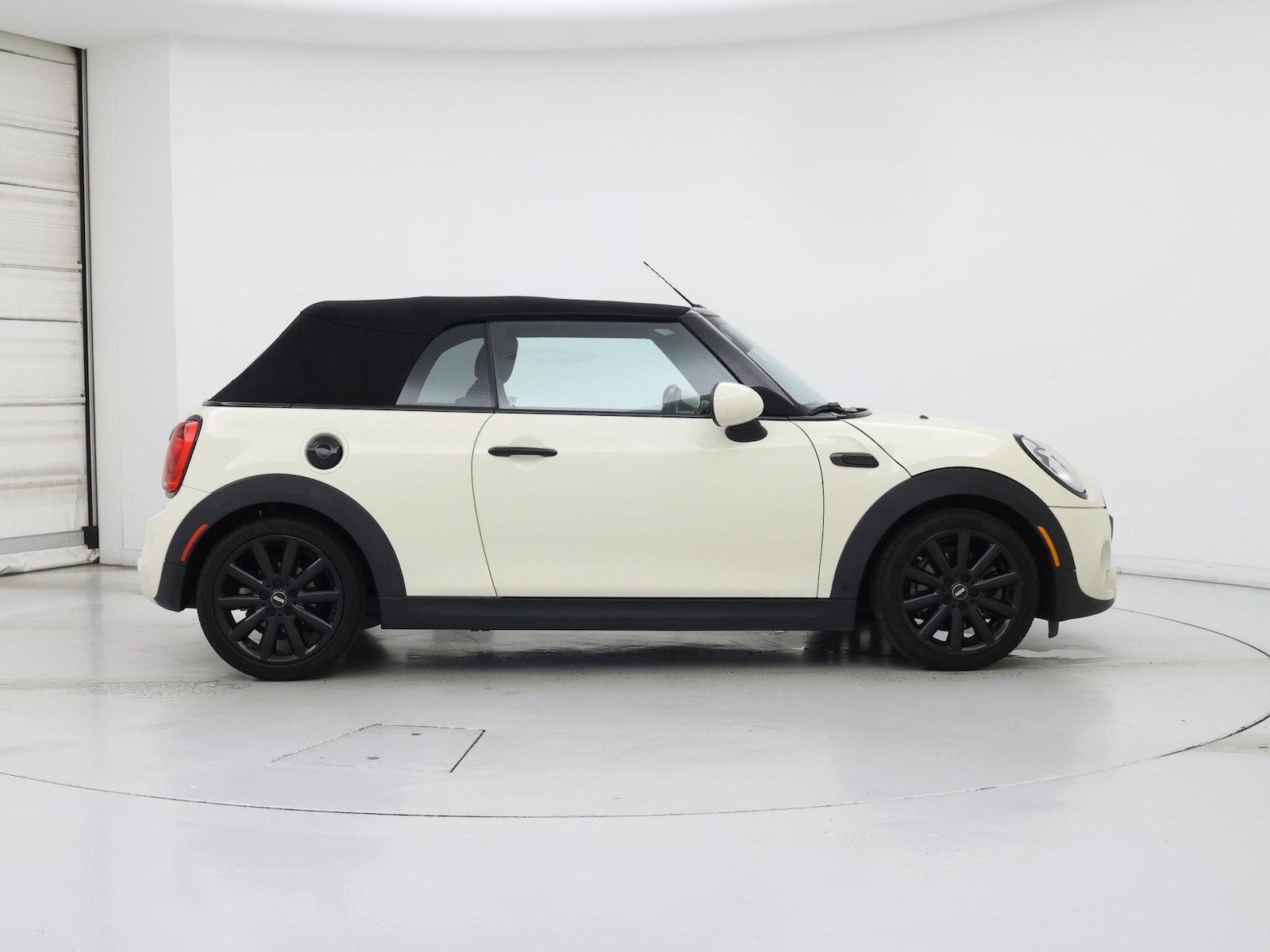 2016 MINI Cooper S - Photo 8