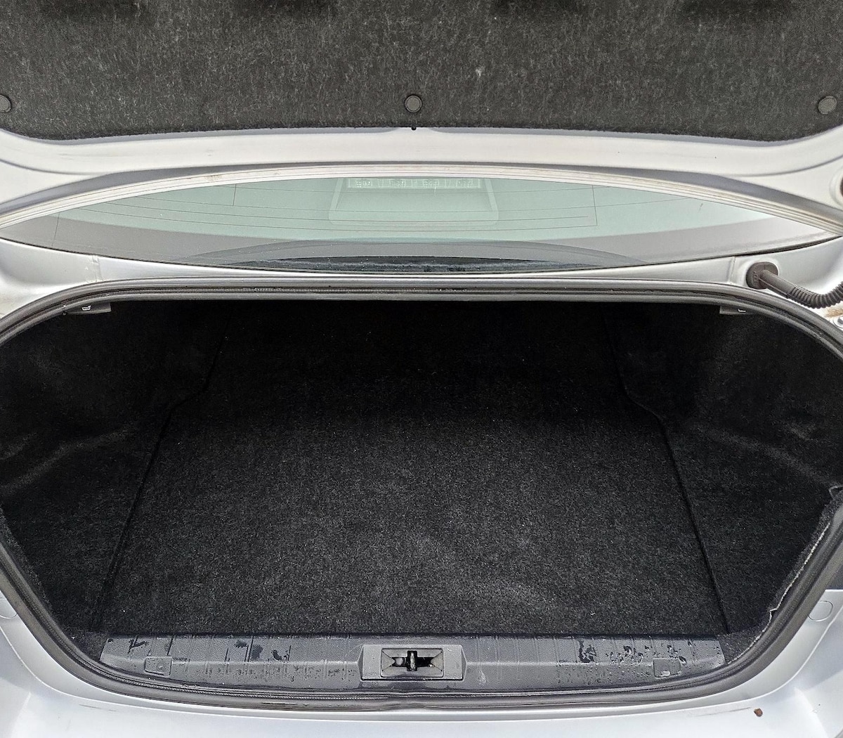 Trunk/Cargo (Seats Up)
