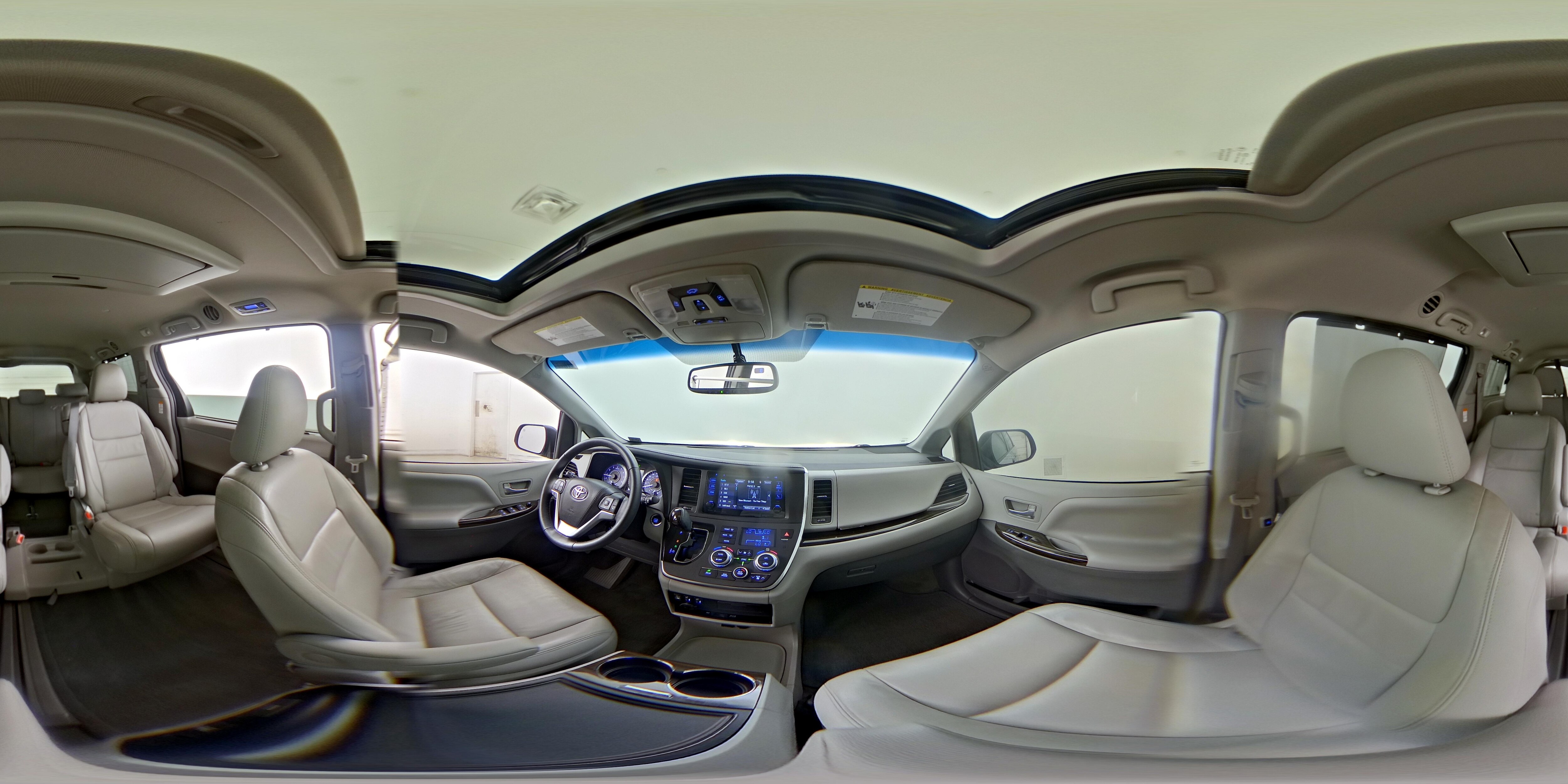 2017 Toyota Sienna XLE Premium - Photo 26
