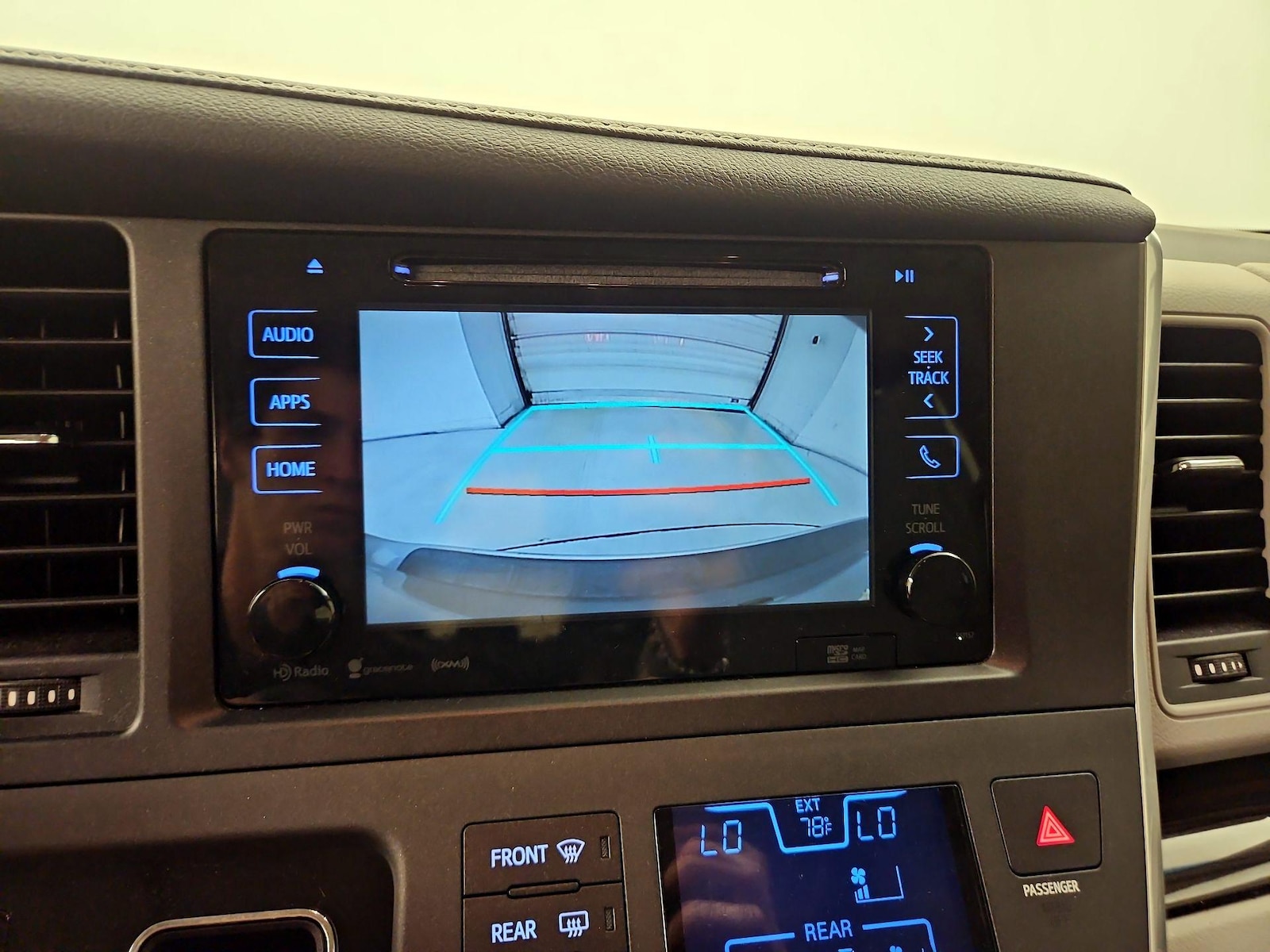 2017 Toyota Sienna XLE Premium - Photo 15