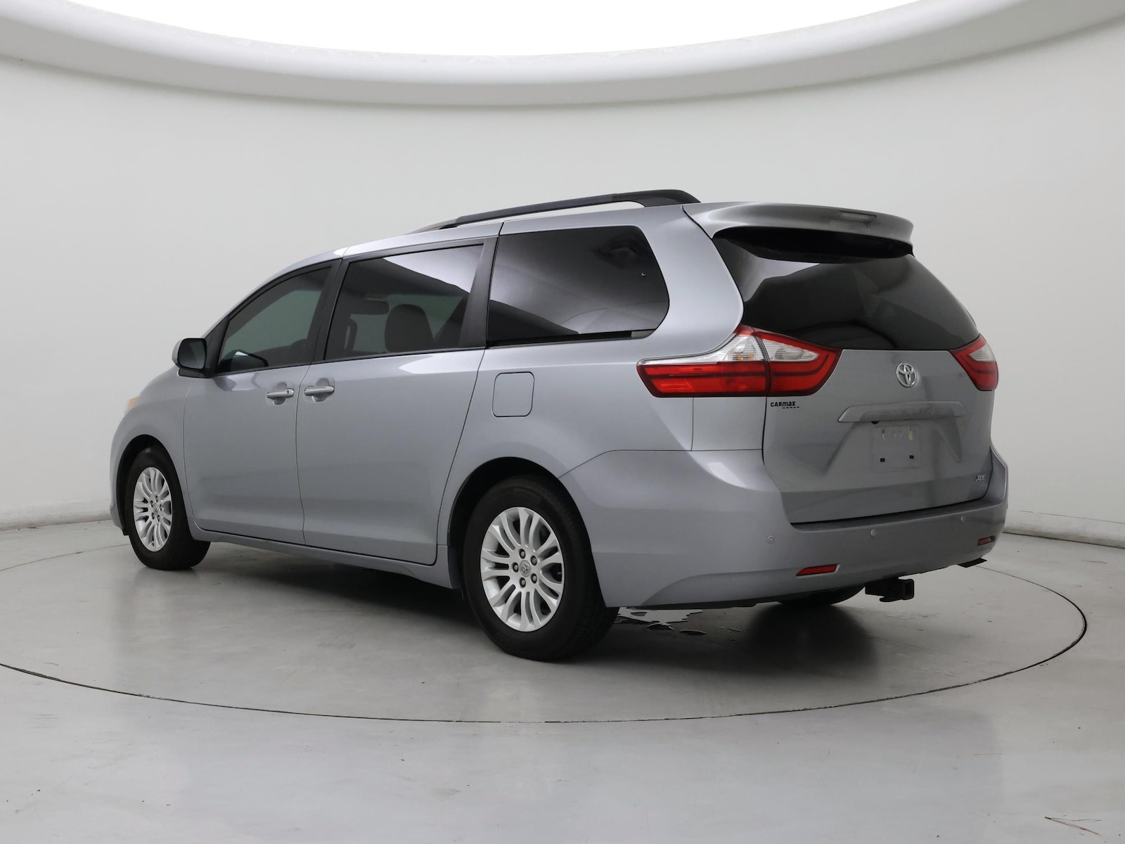 2017 Toyota Sienna XLE Premium - Photo 3