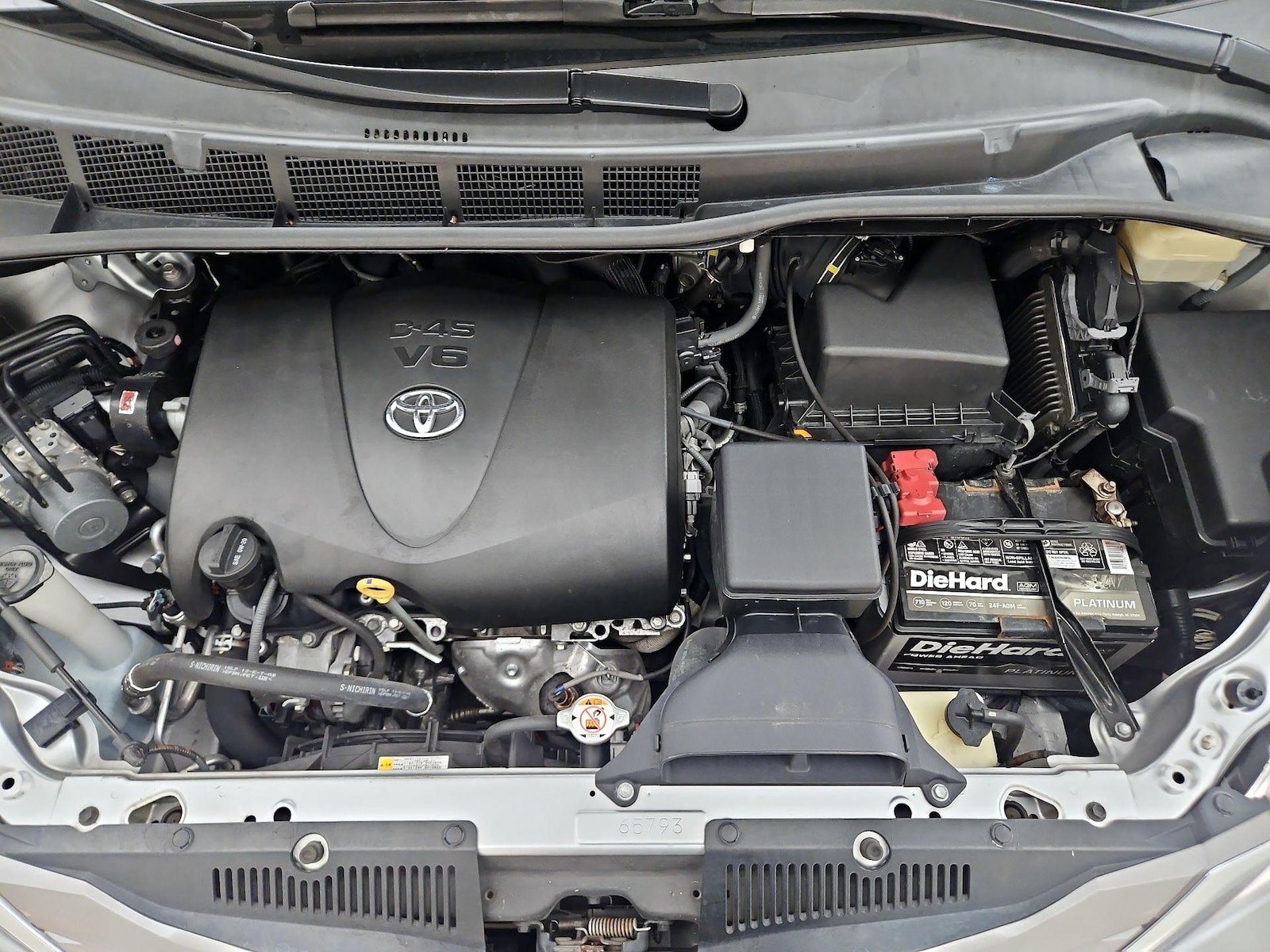 2017 Toyota Sienna XLE Premium - Photo 24