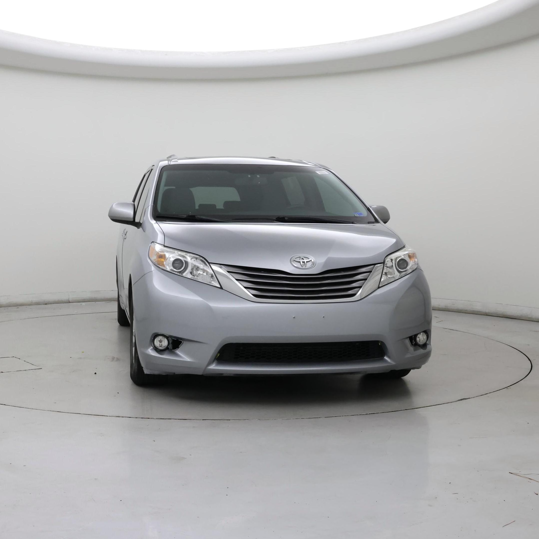 Thumbnail: 2017 Toyota Sienna - 5