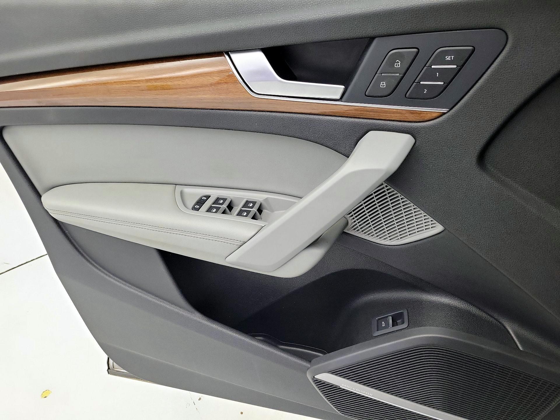 Thumbnail: 2022 Audi Q5 - 12