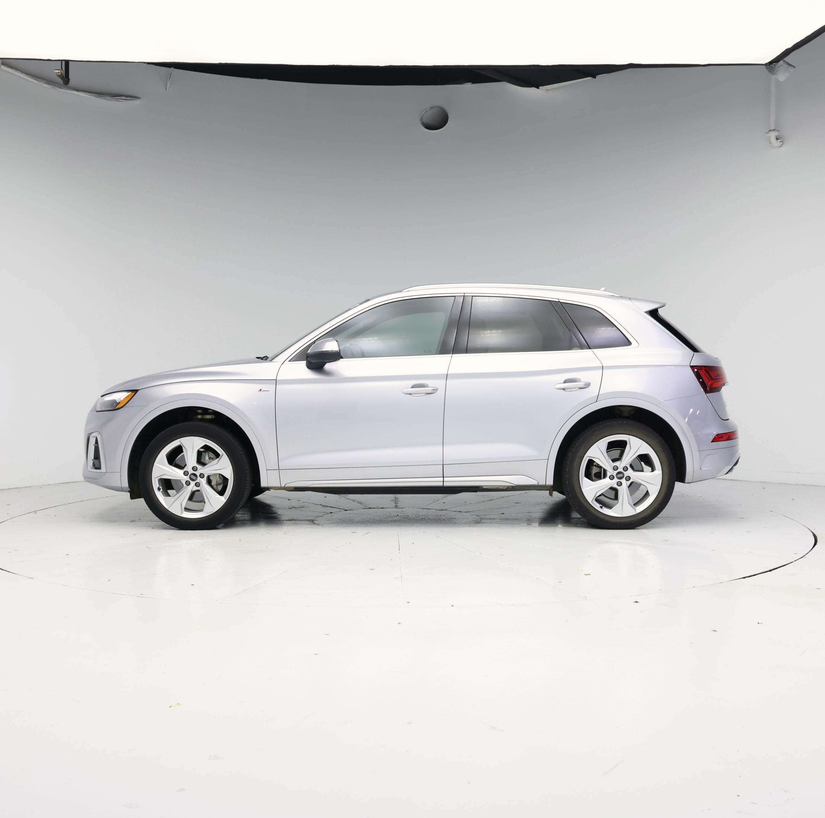 Thumbnail: 2022 Audi Q5 - 3