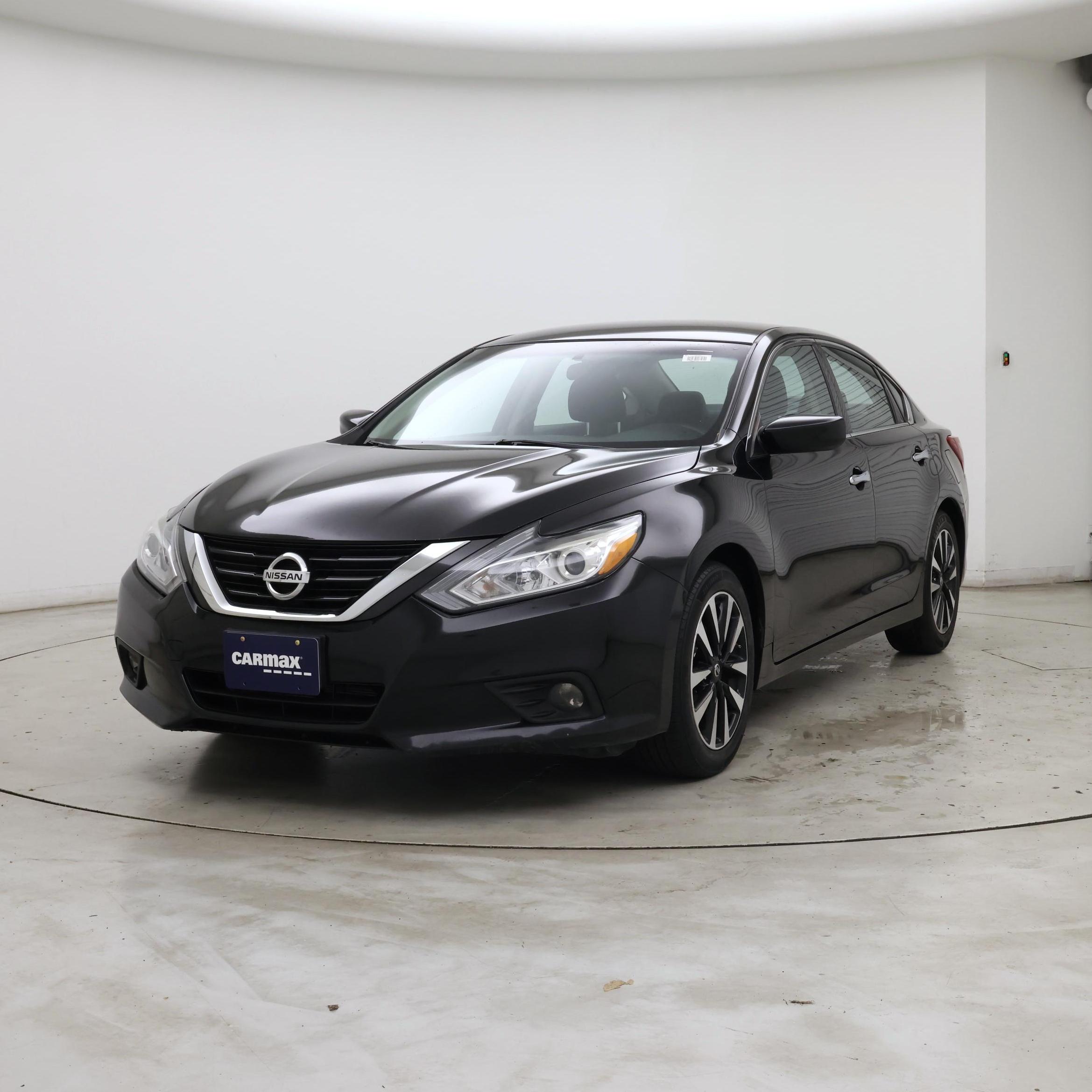 Thumbnail: 2018 Nissan Altima - 4
