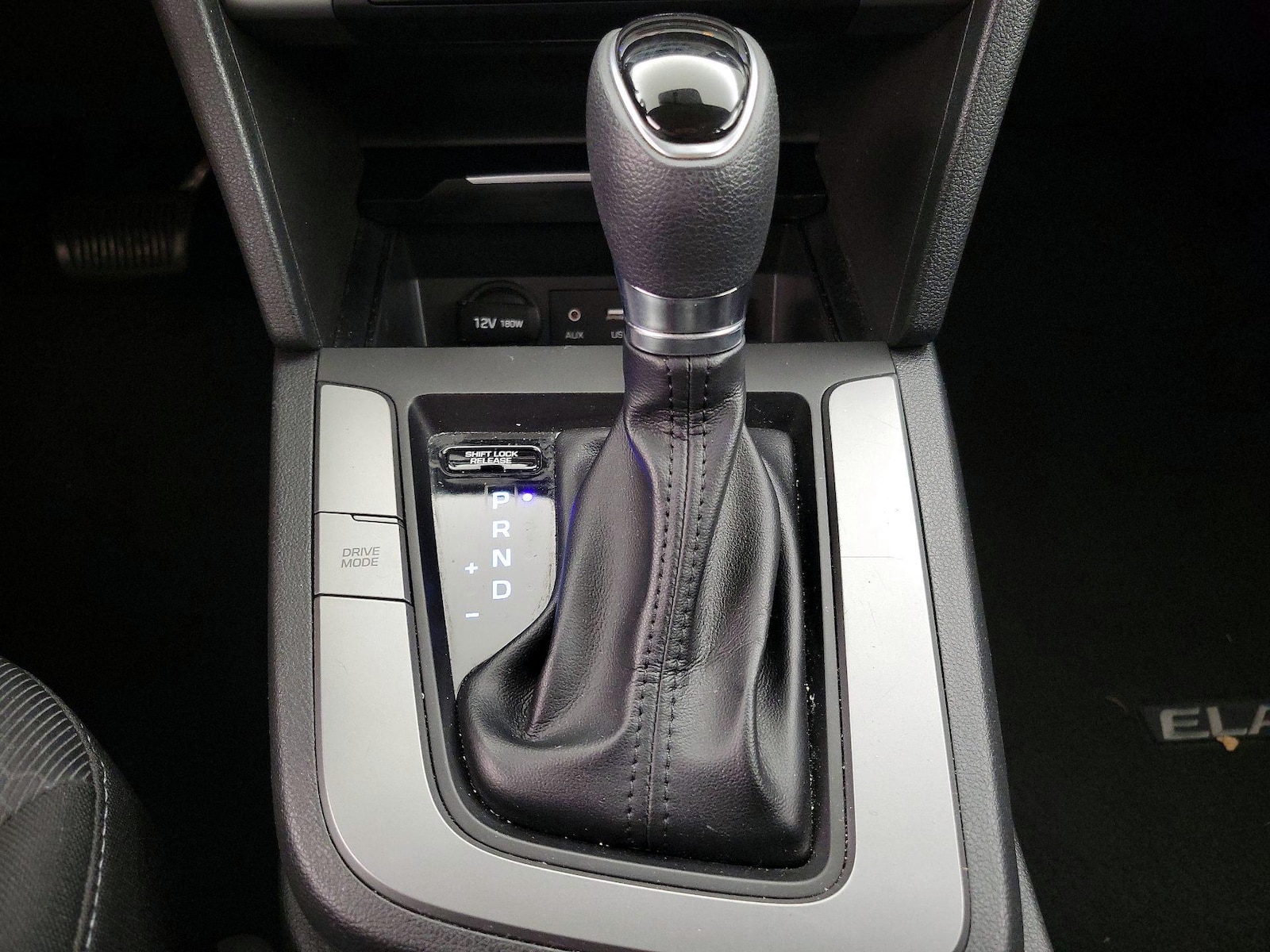 2018 Hyundai Elantra SE - Photo 17