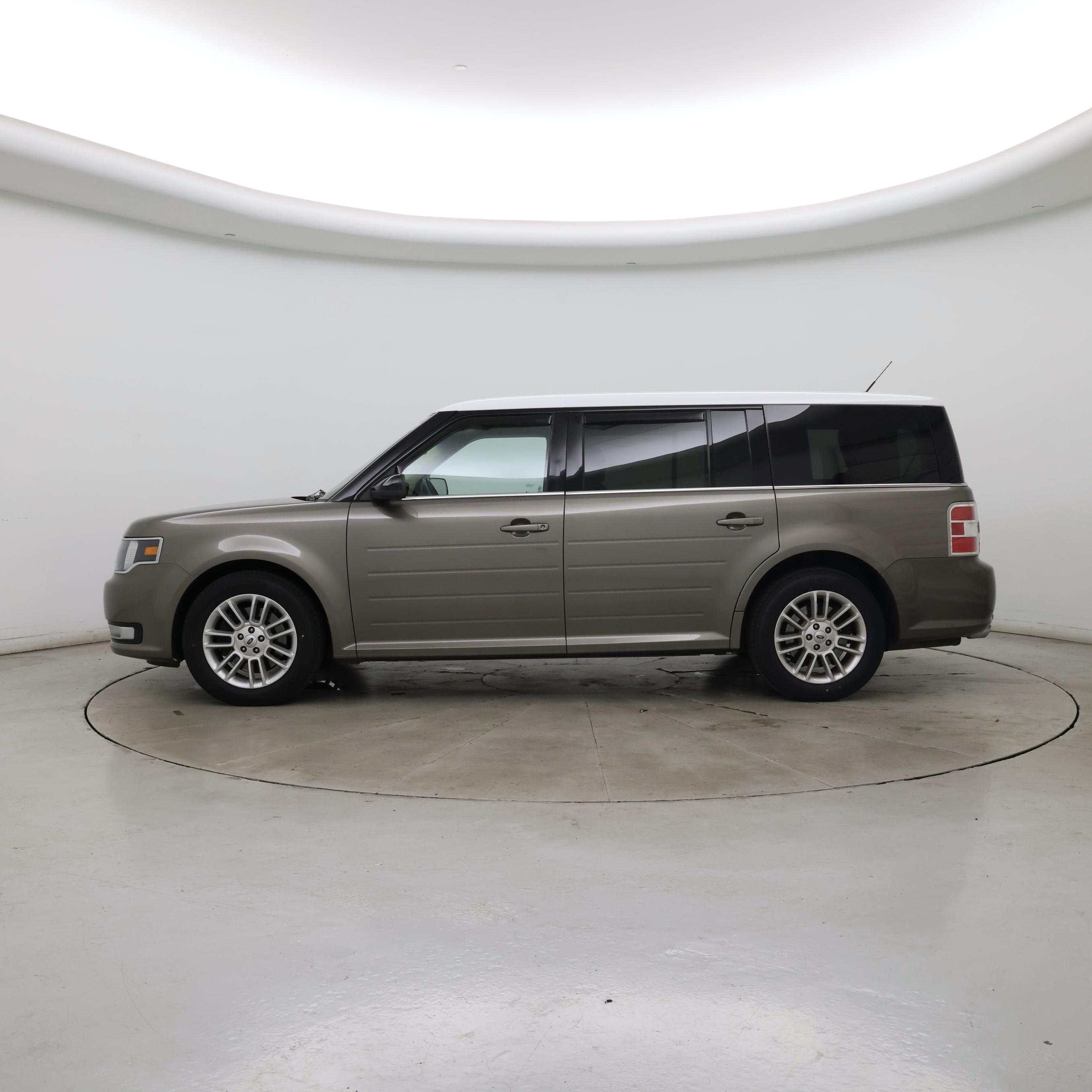 Thumbnail: 2014 Ford Flex - 3