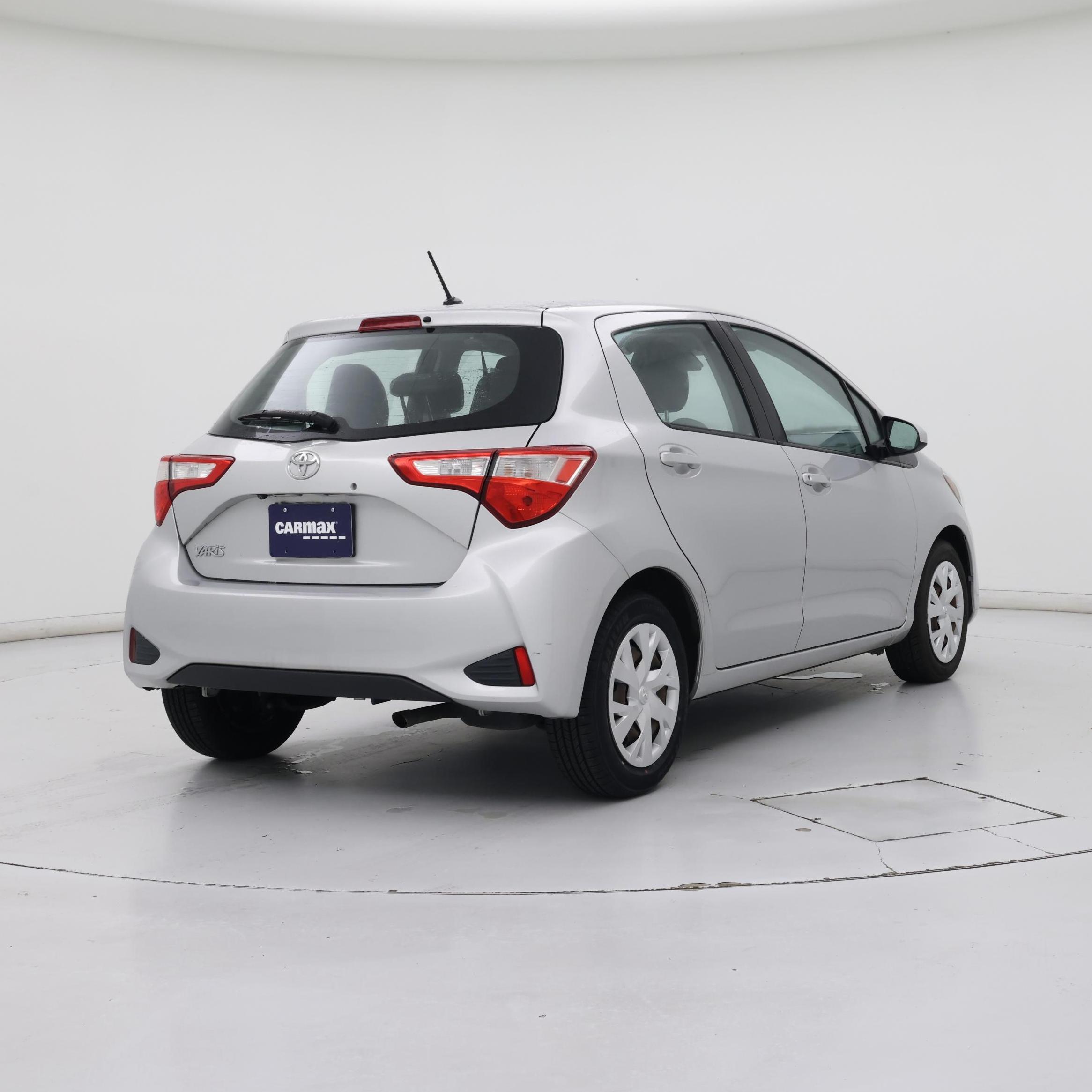 Thumbnail: 2018 Toyota Yaris - 8