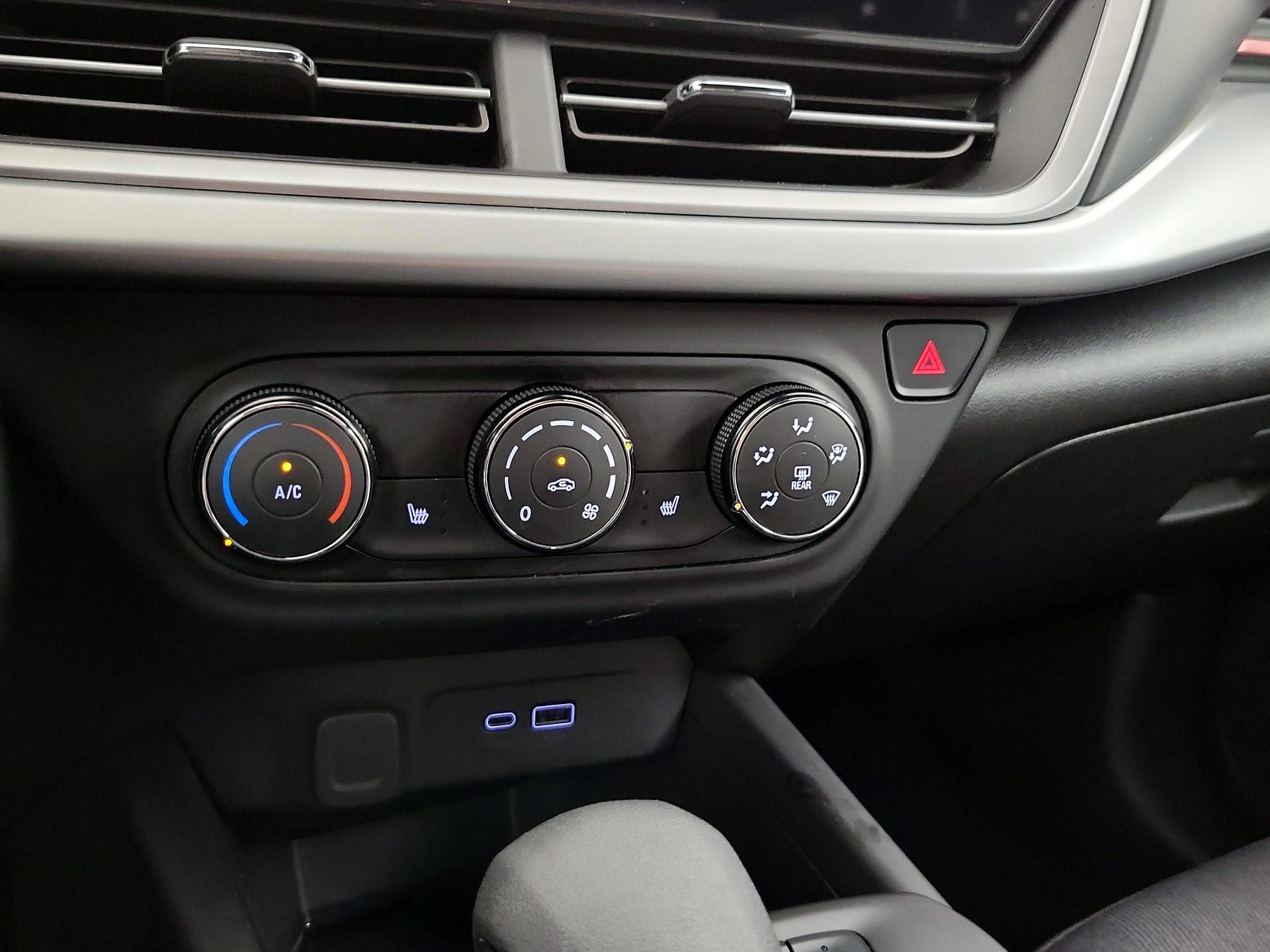 Thumbnail: 2024 Chevrolet Trax - 16