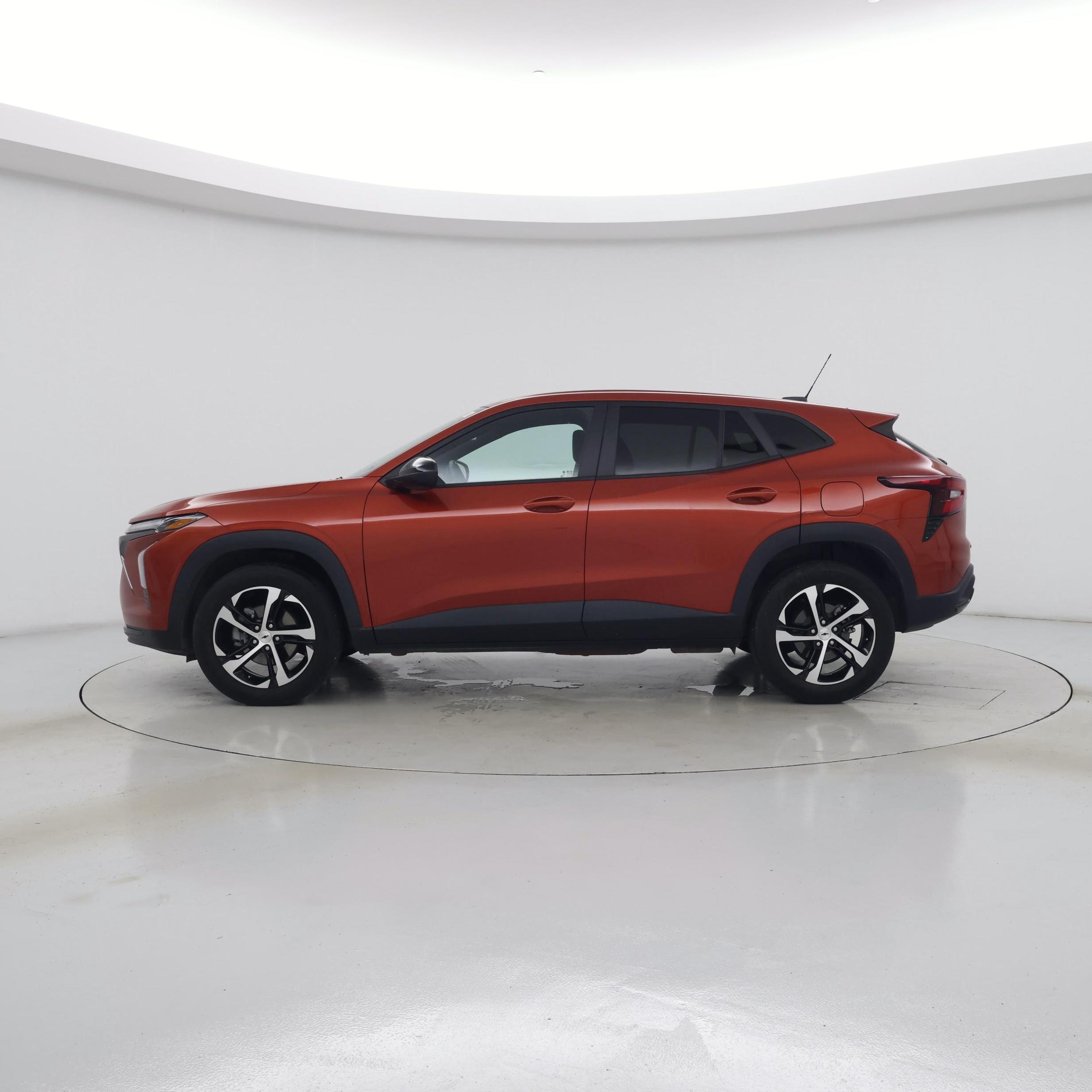 Thumbnail: 2024 Chevrolet Trax - 3