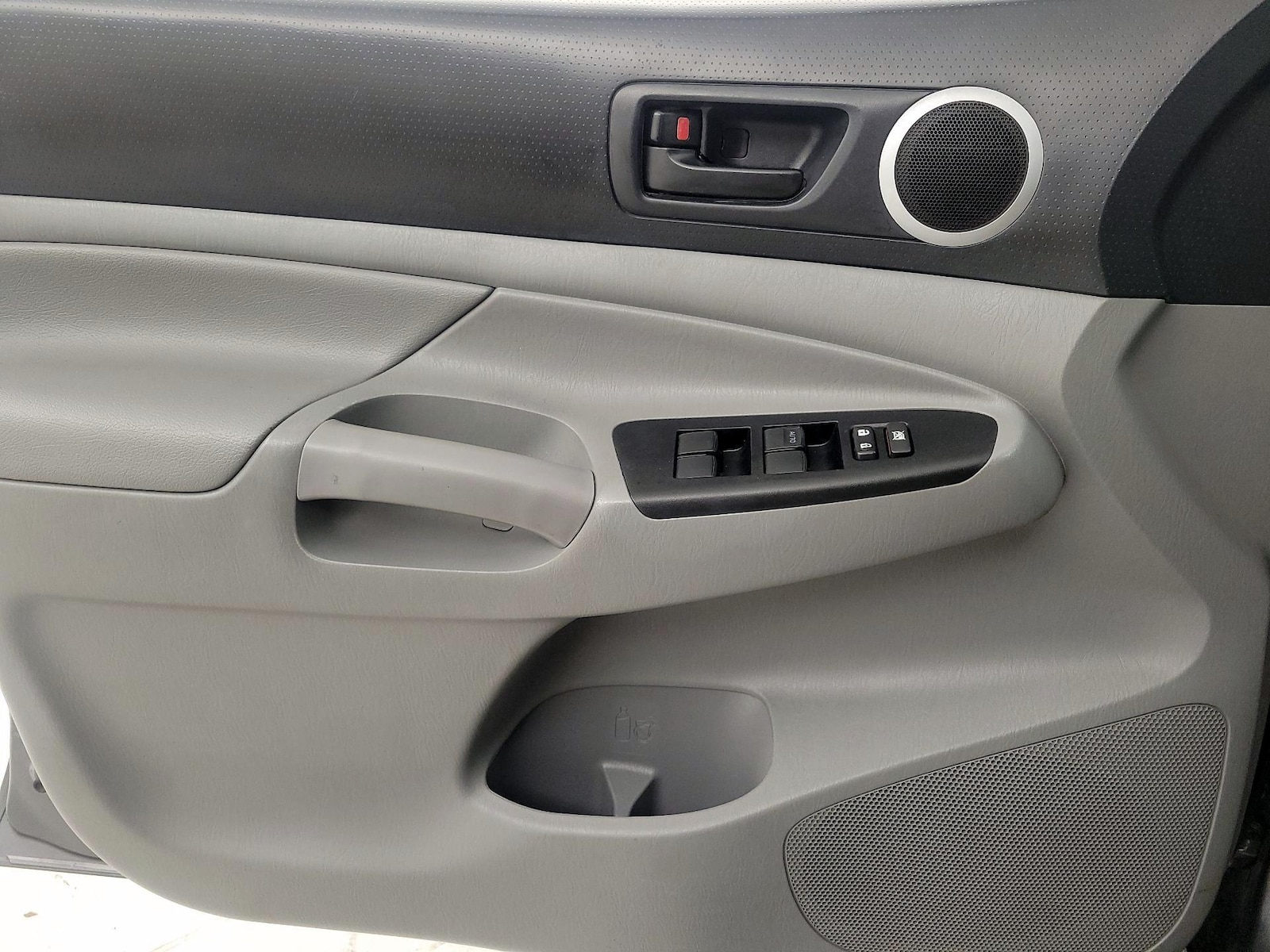 2015 Toyota Tacoma PreRunner - Photo 13