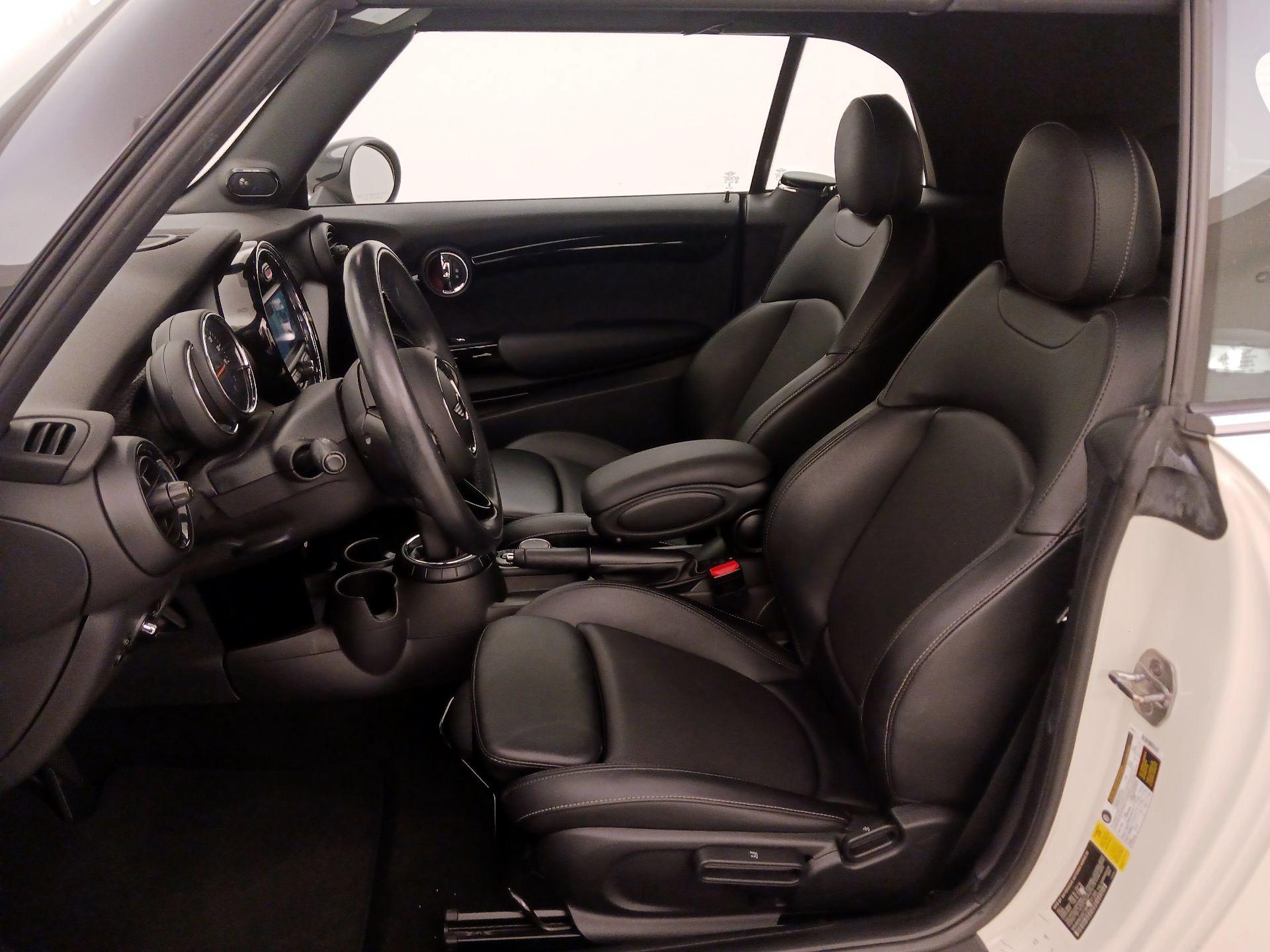 Thumbnail: 2017 MINI Cooper - 11