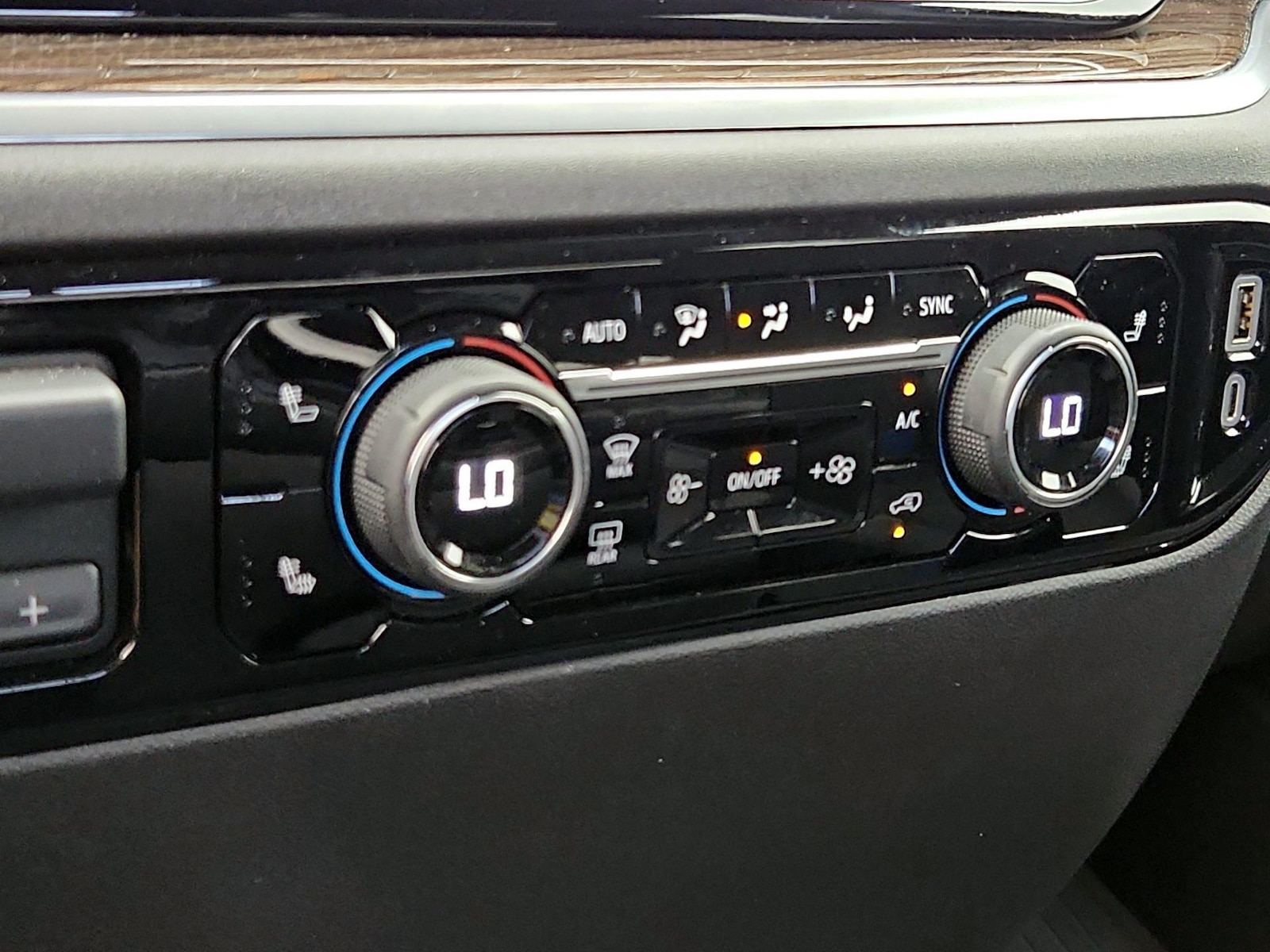 2026 Chevrolet Silverado 1500 LT - Photo 18