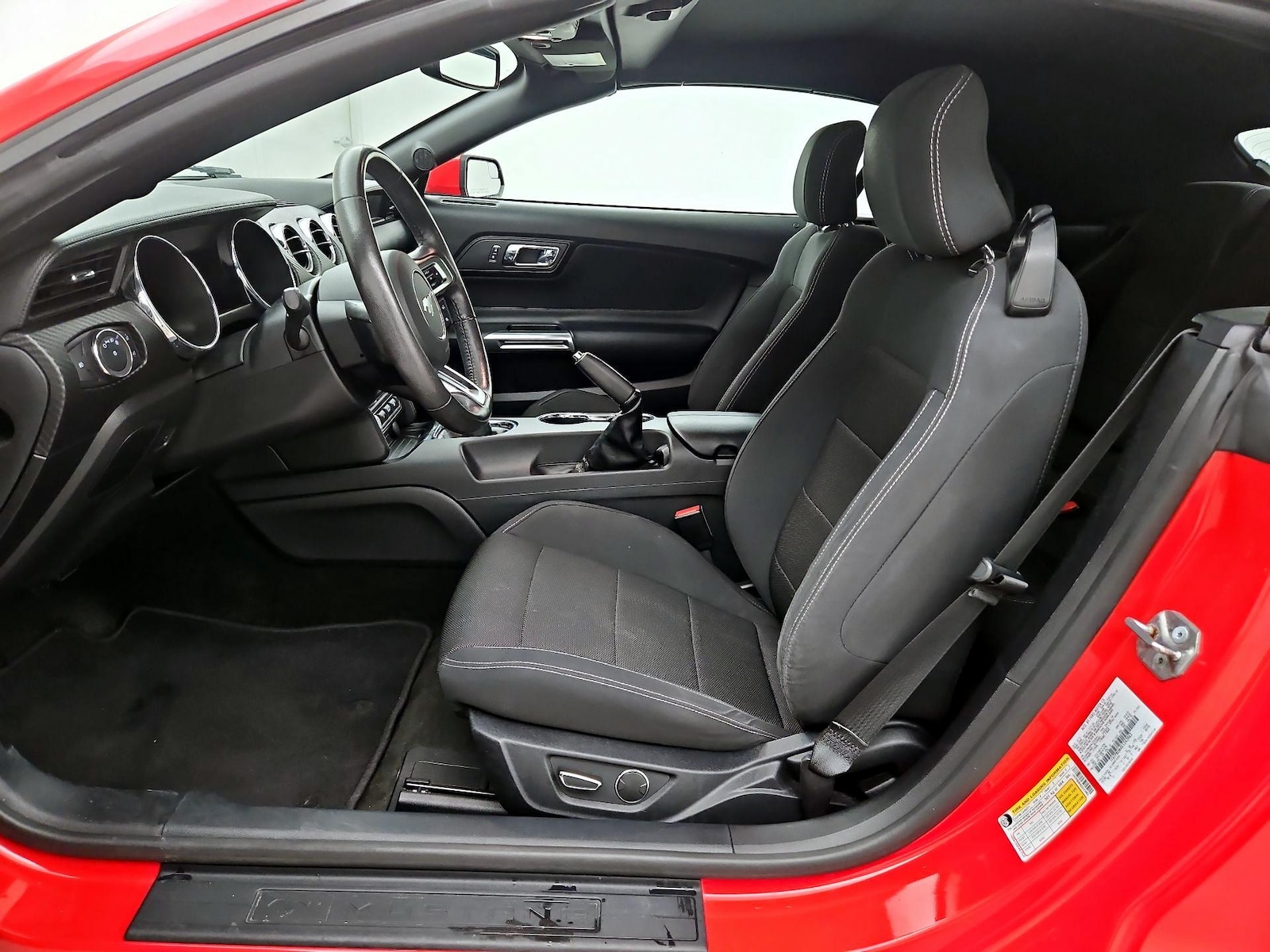 Power Seat(s) & Side Airbags