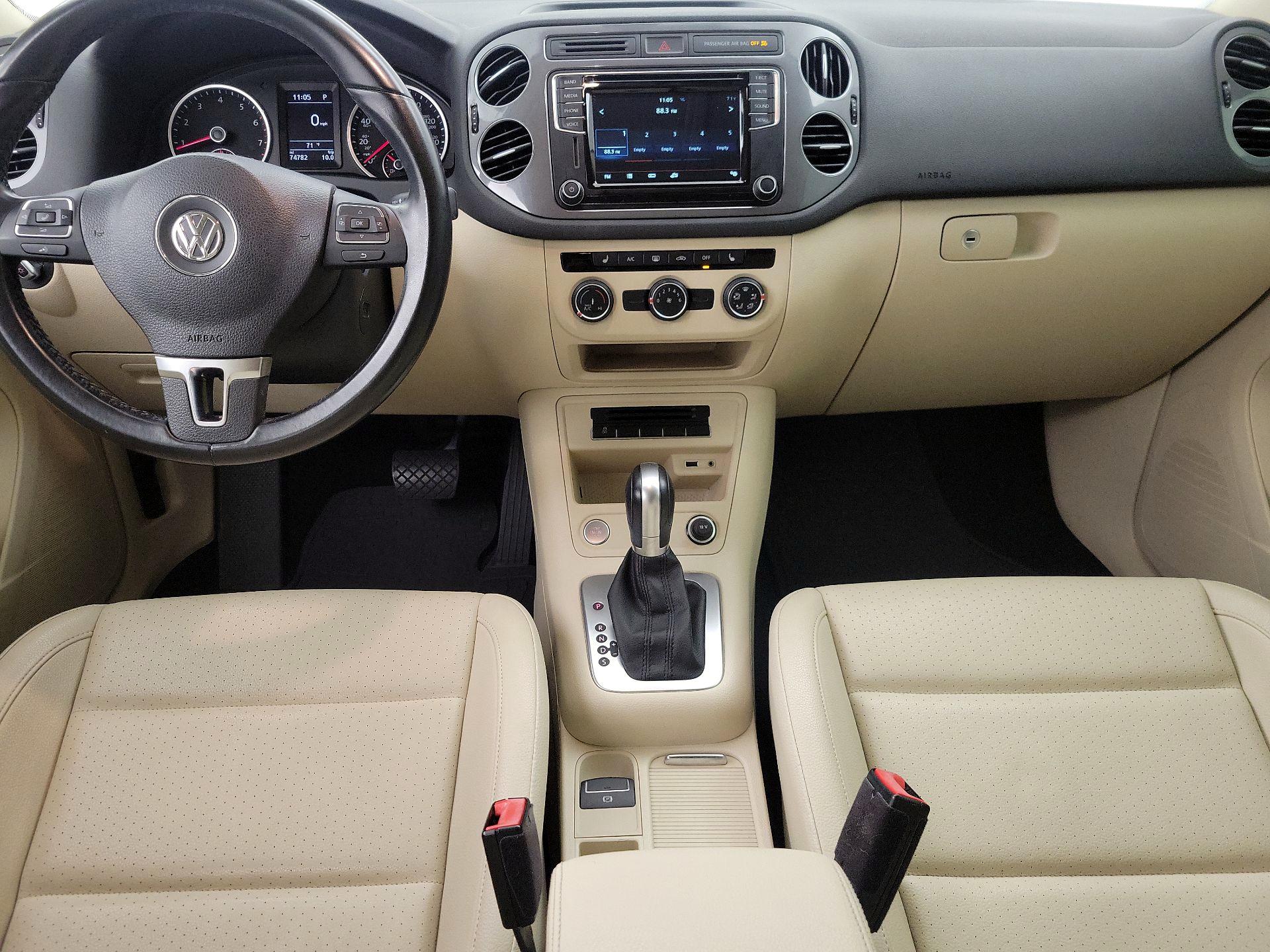 Thumbnail: 2017 Volkswagen Tiguan - 9