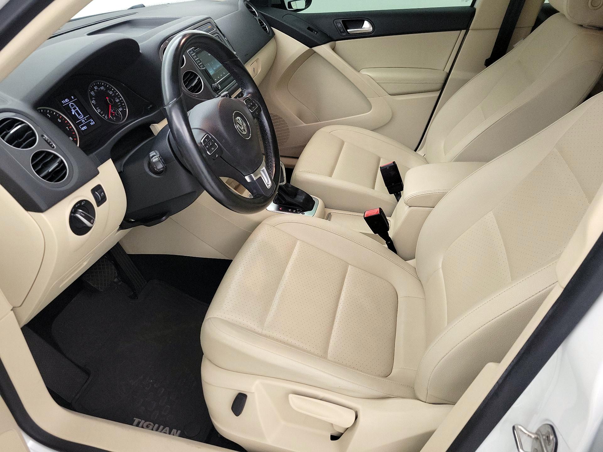 Thumbnail: 2017 Volkswagen Tiguan - 11